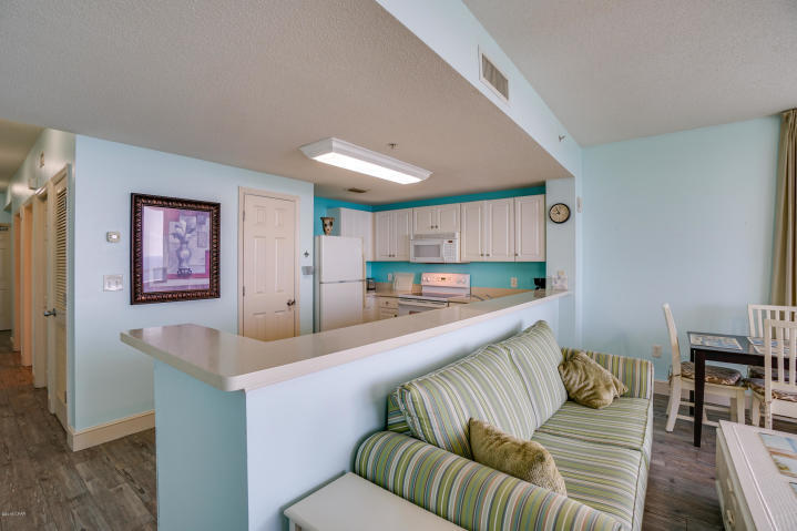 MAJESTIC BEACH TOWERS I - Residential