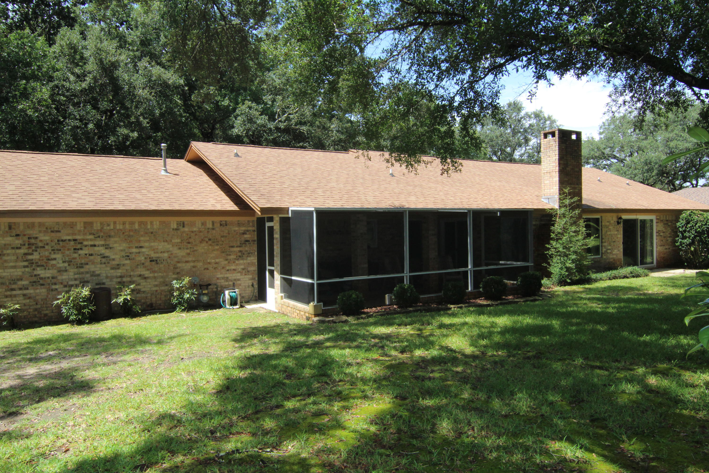 LE CHATEAU - Residential