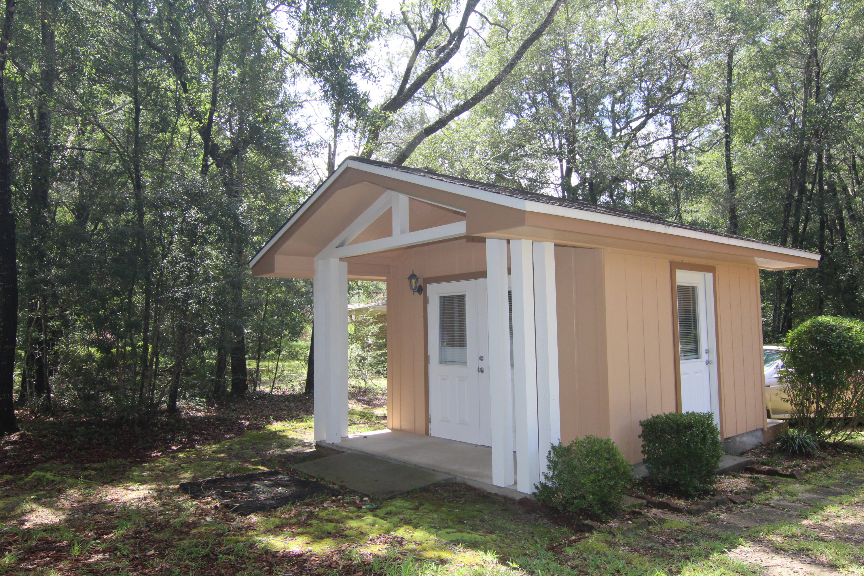 LE CHATEAU - Residential