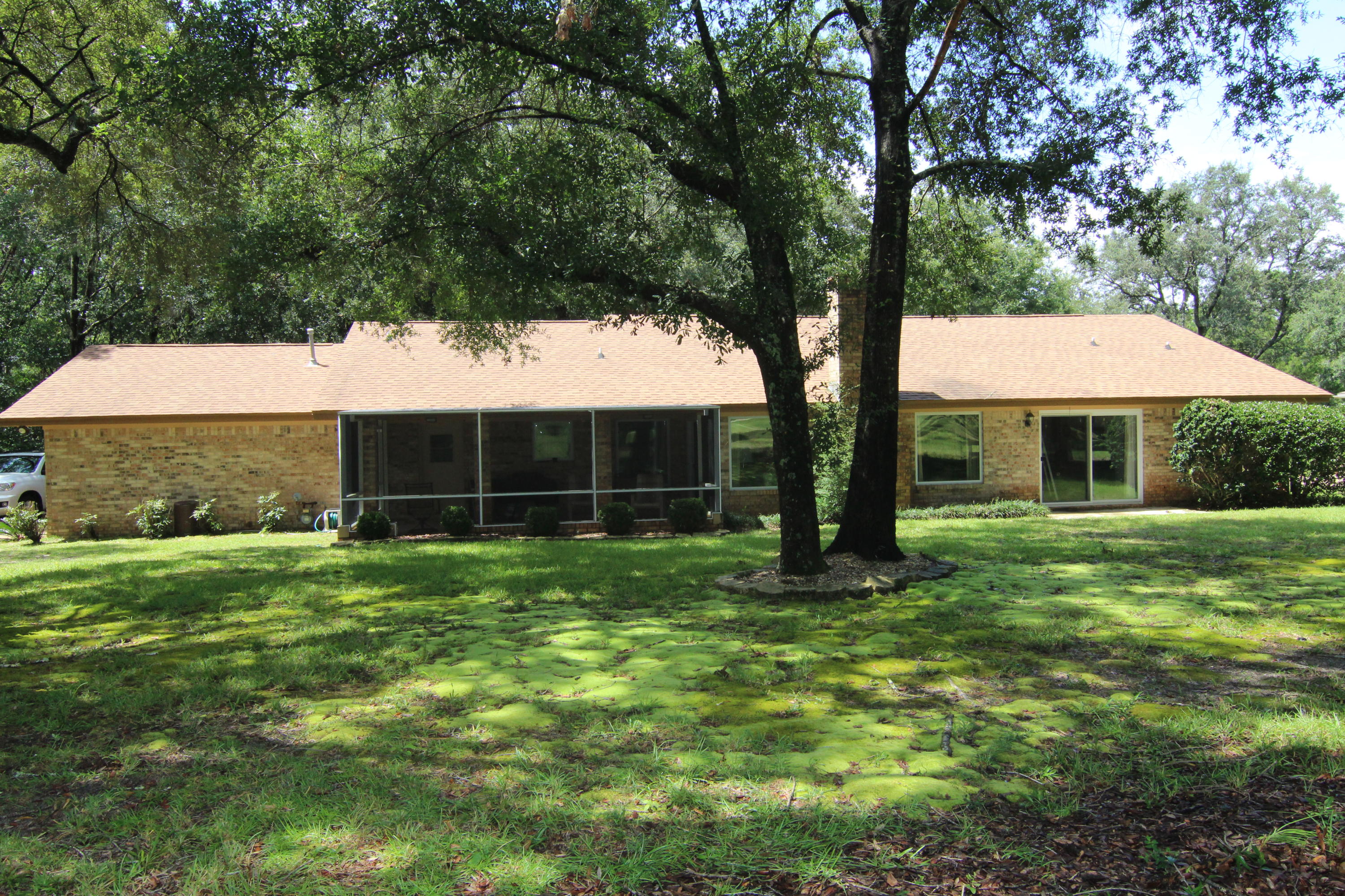 LE CHATEAU - Residential