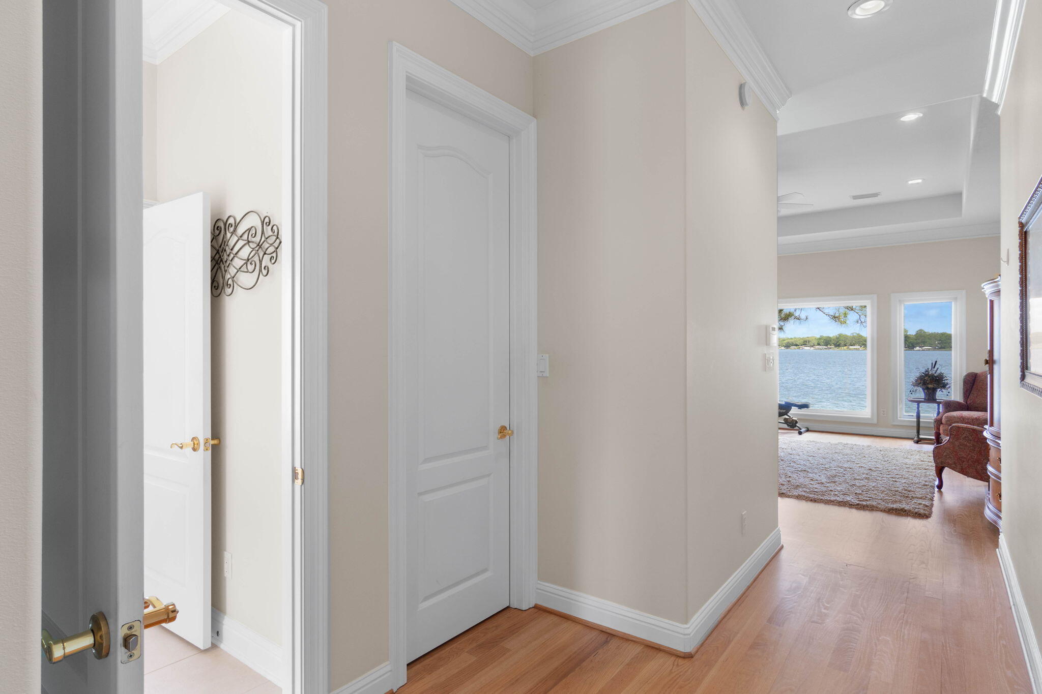 PARADISE POINT - Residential