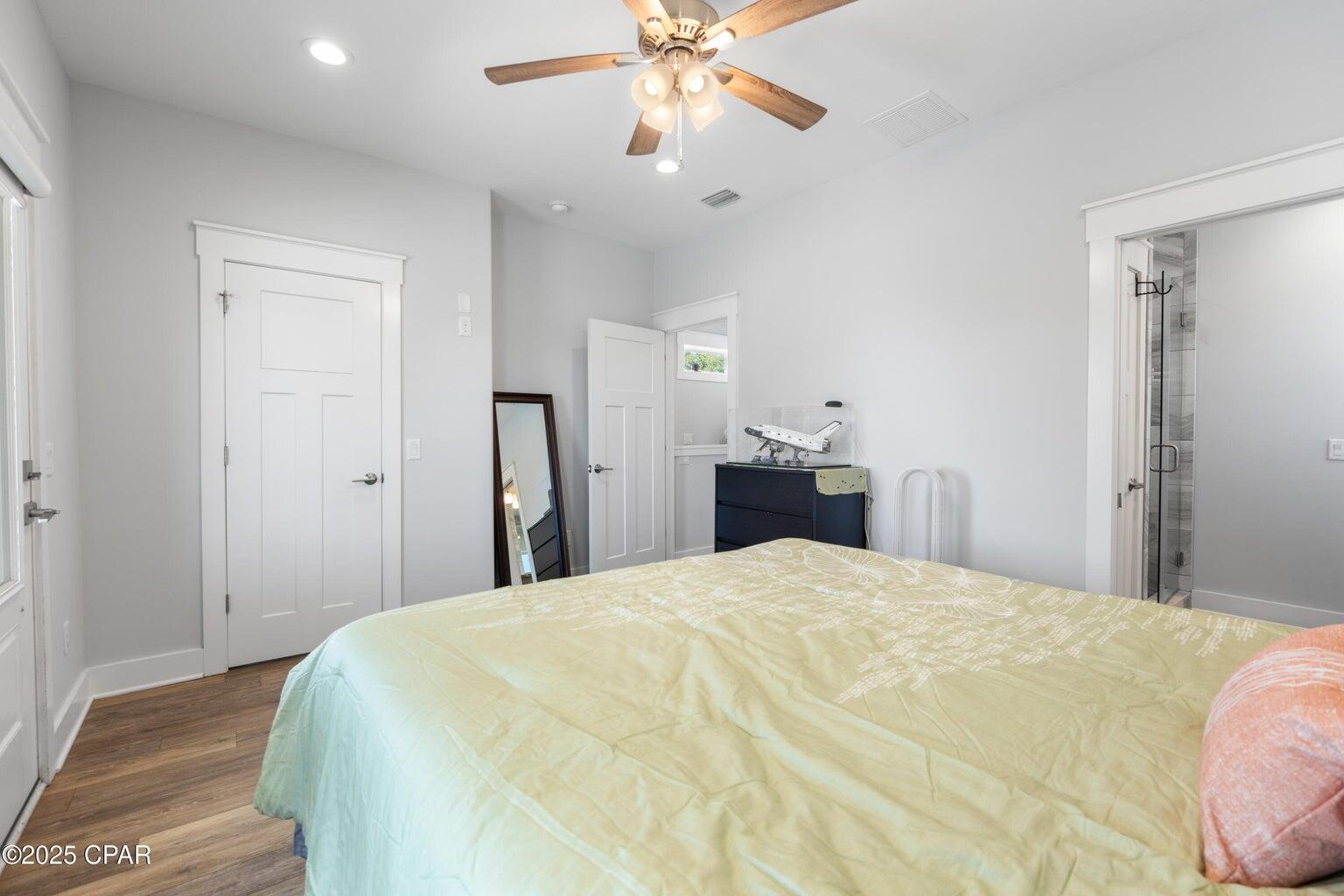 LAGUNA BEACH - Residential
