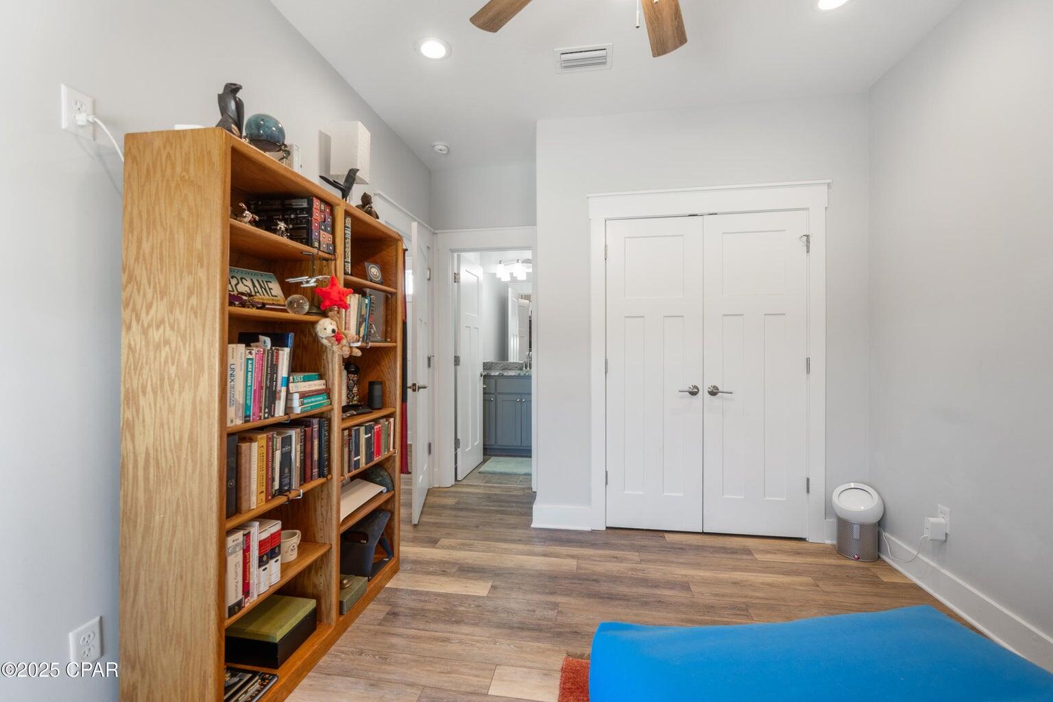 LAGUNA BEACH - Residential