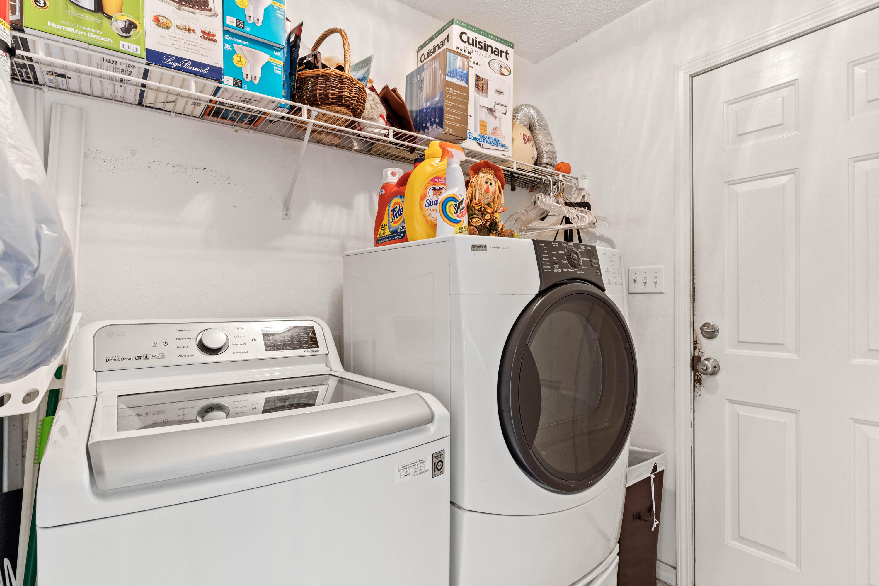 TWIN LAKES - Residential