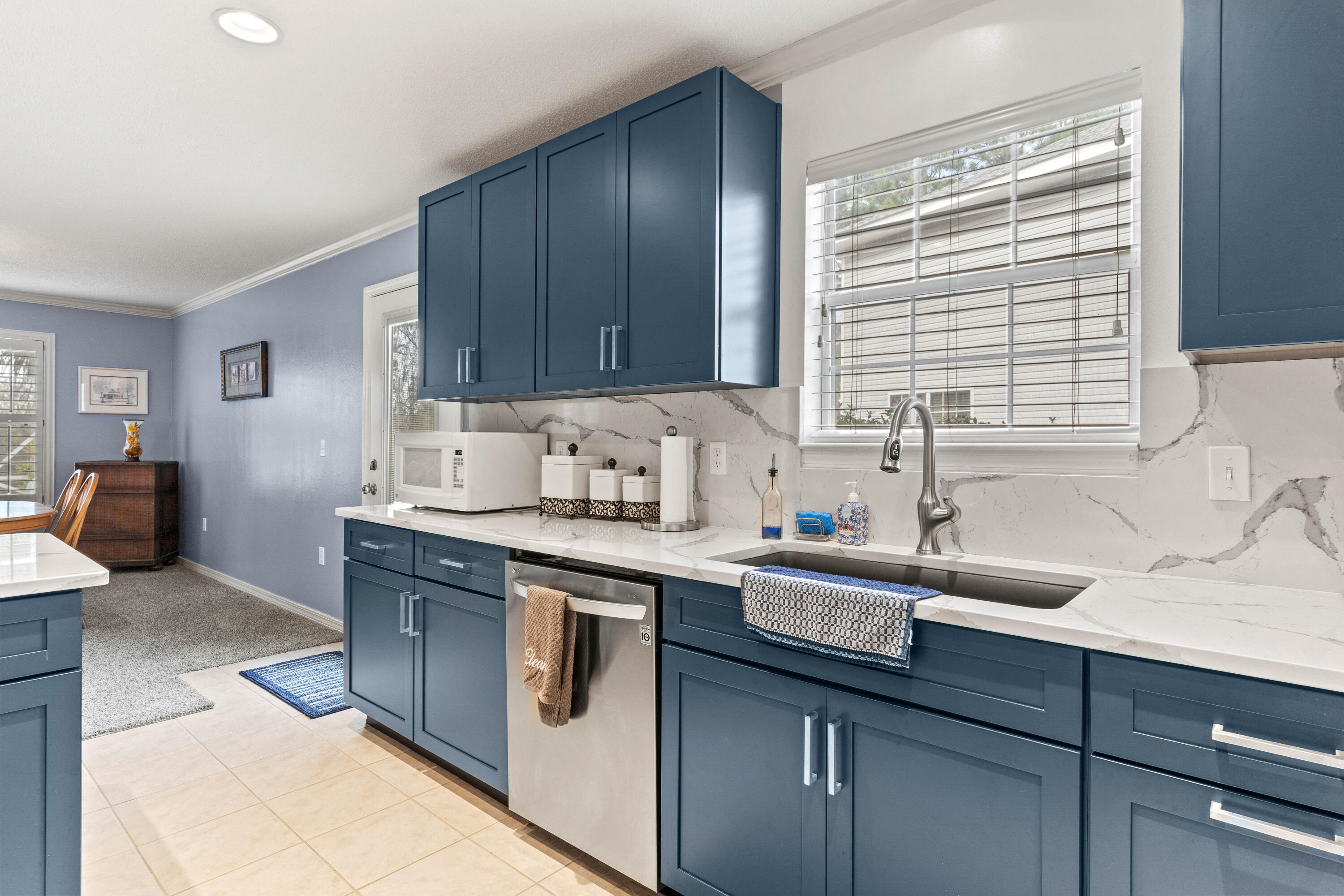 TWIN LAKES - Residential