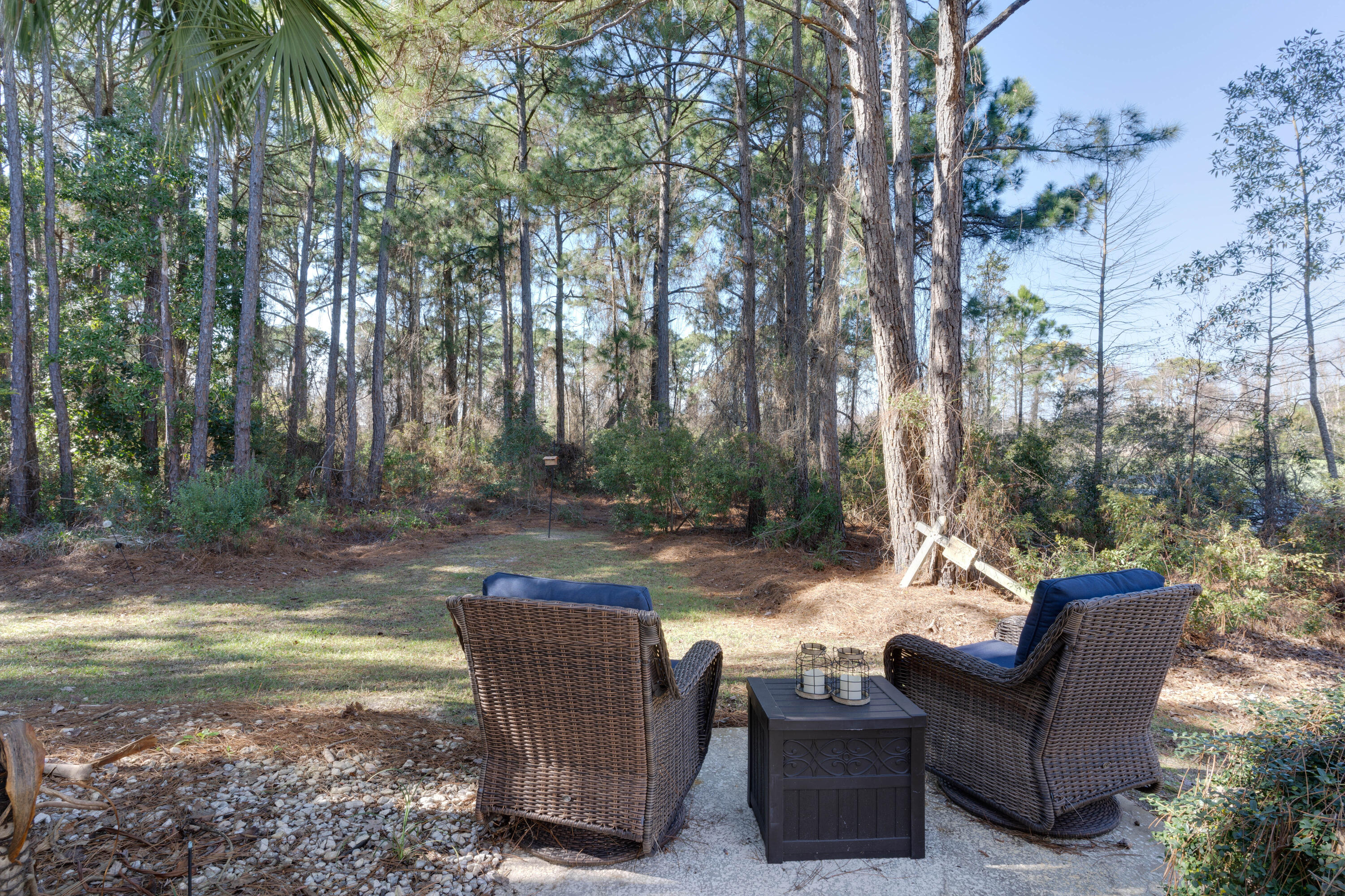 TWIN LAKES - Residential