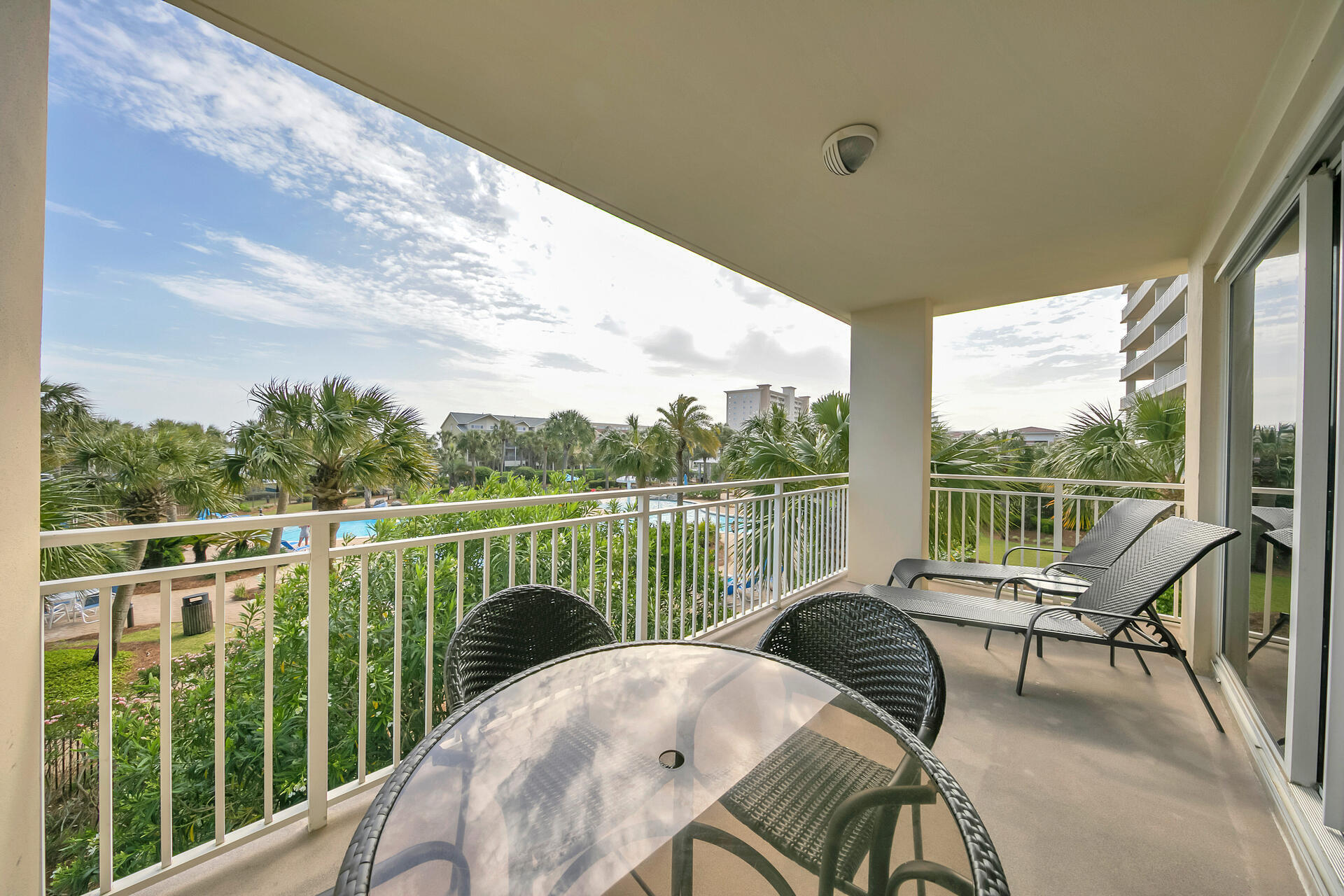 STERLING SHORES - Residential