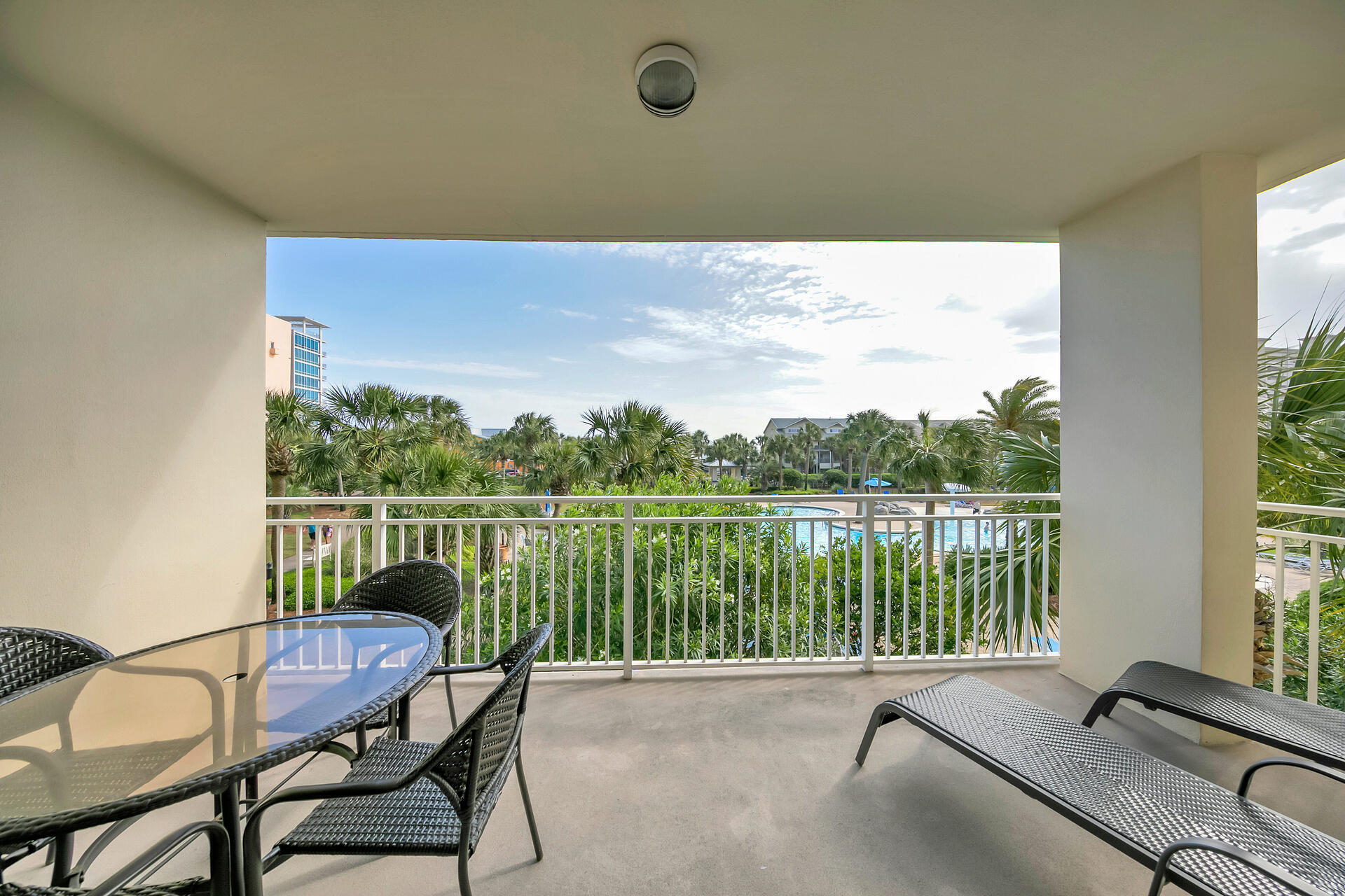 STERLING SHORES - Residential