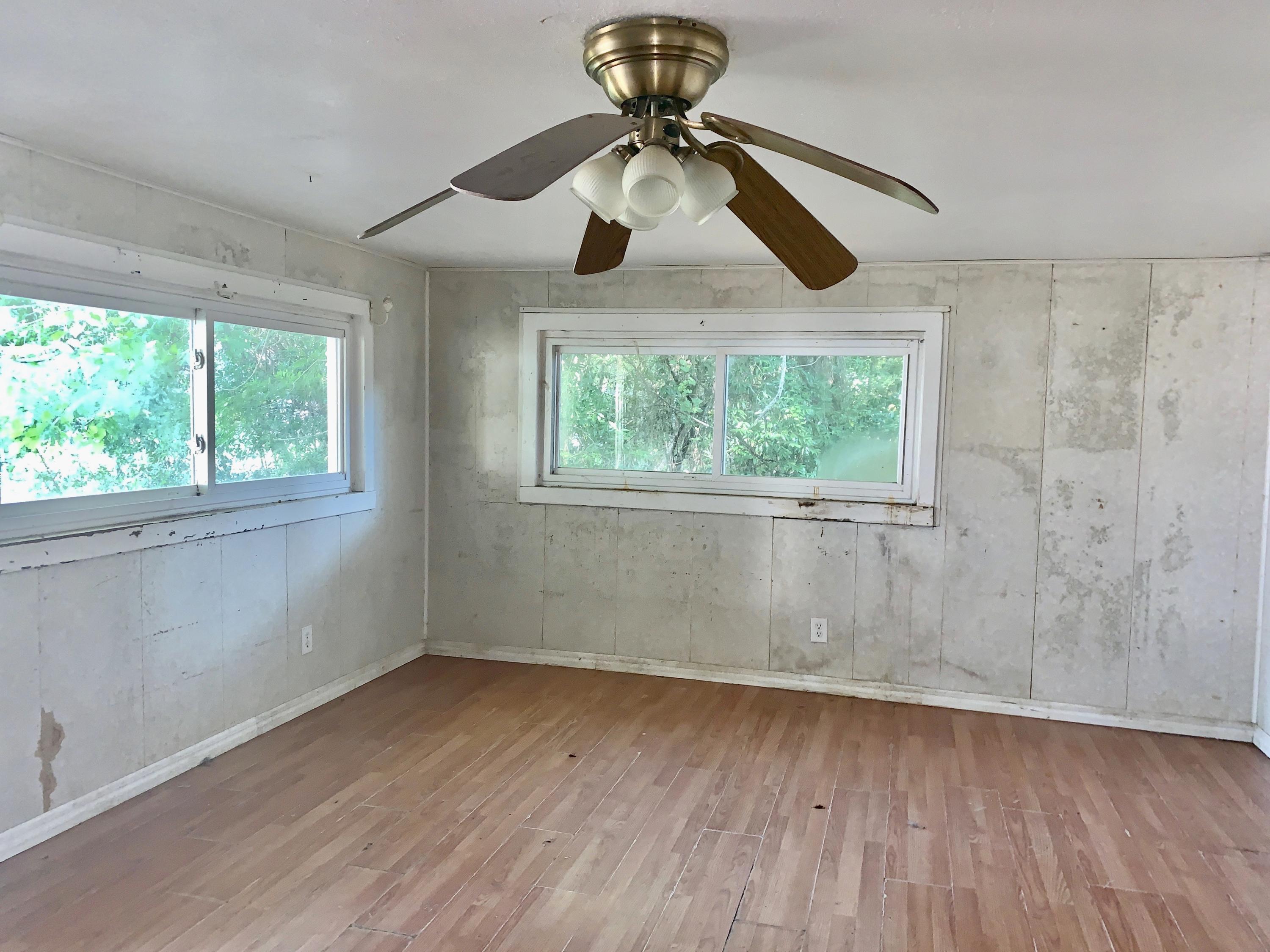 VALPARAISO PINECREST 6 - Residential