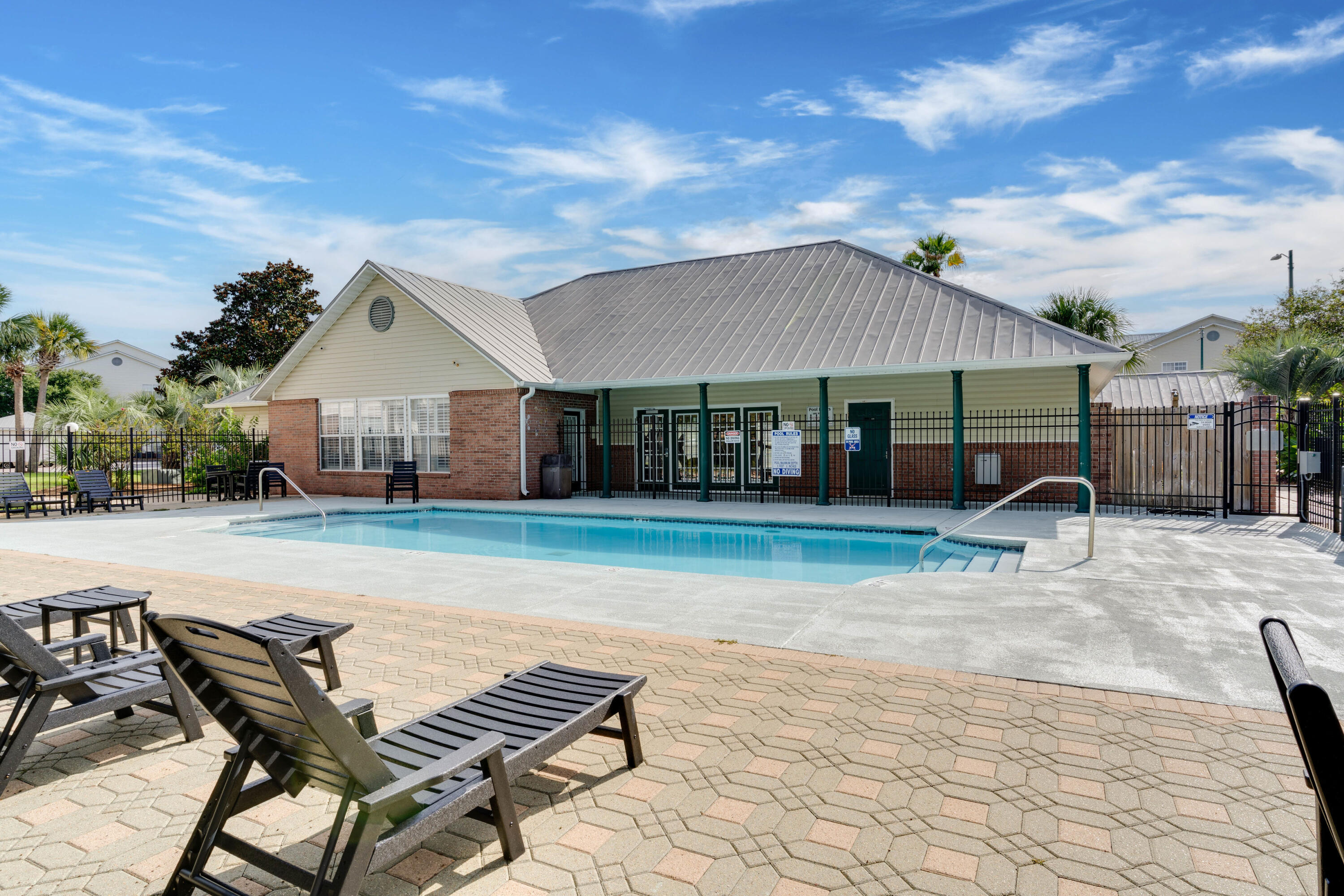 INDIAN LAKE - Residential