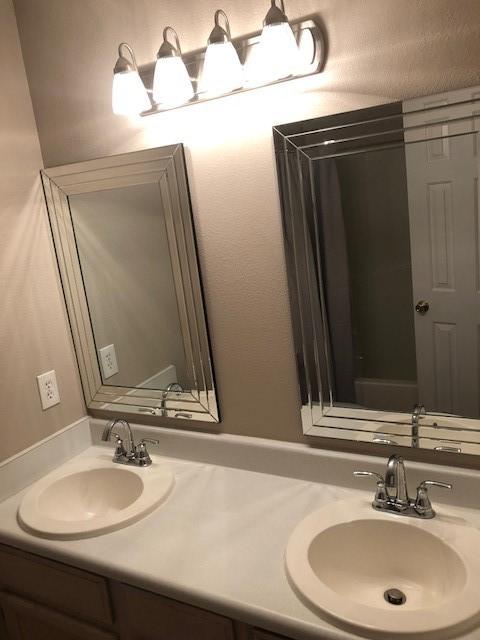 COVENTRY CORNERS - Residential