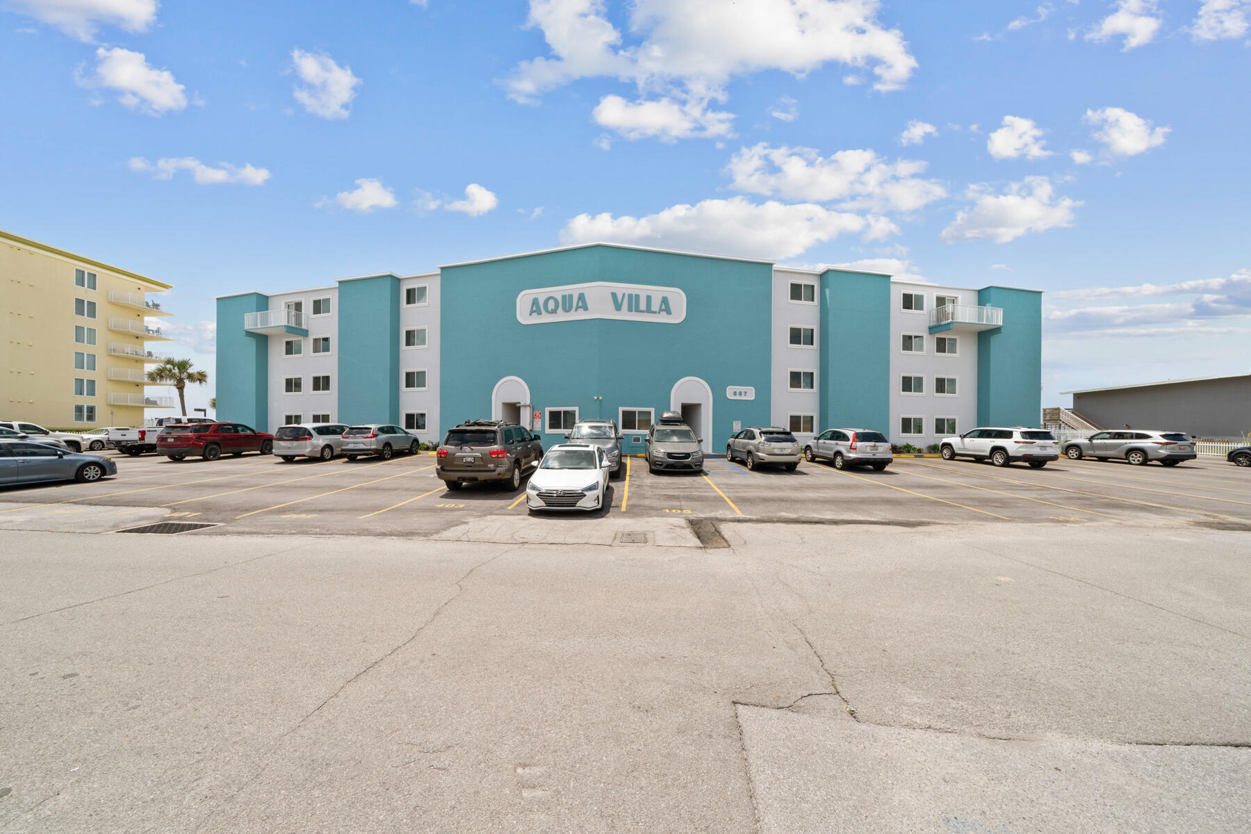 AQUA VILLA - Residential