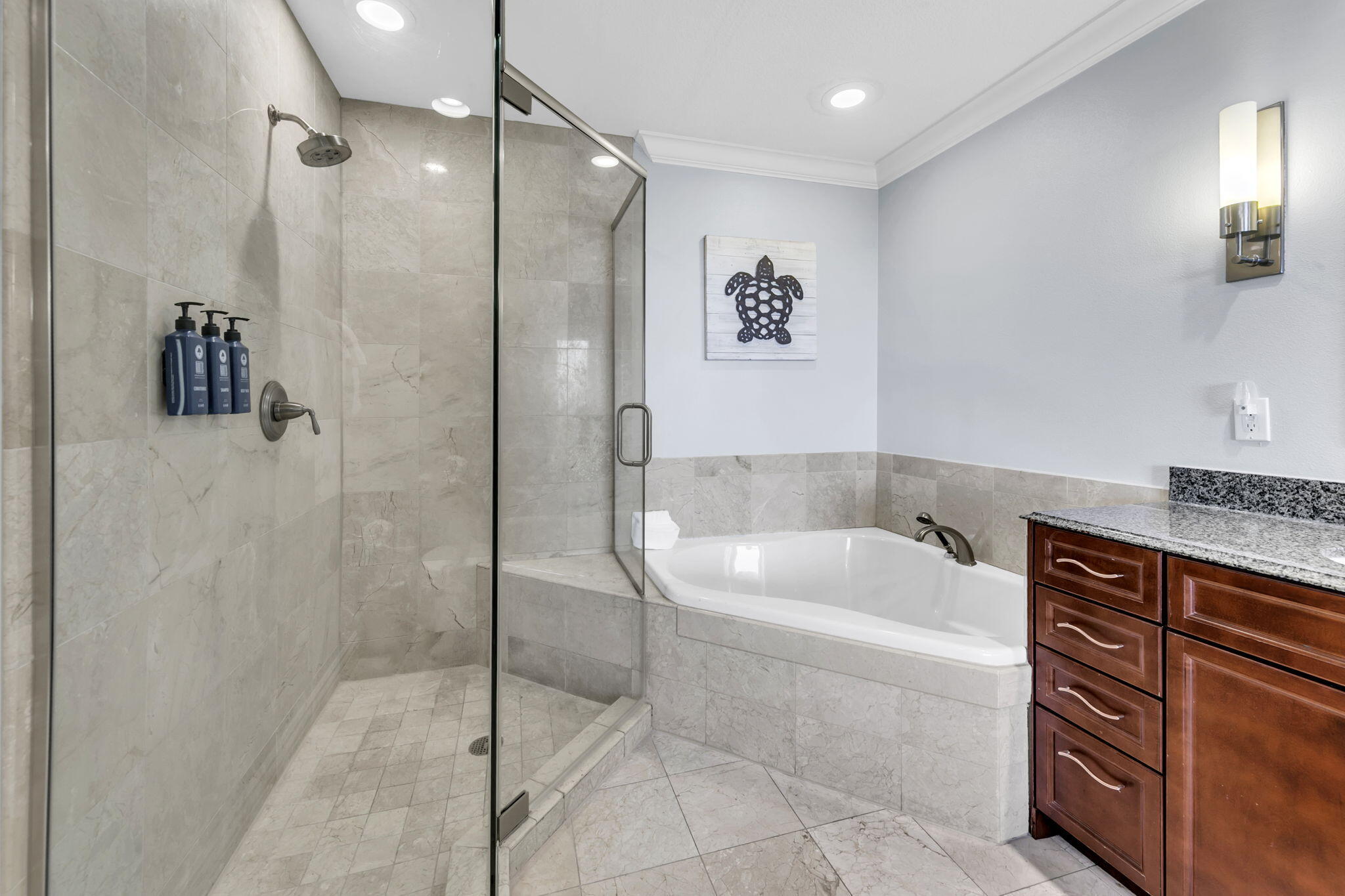 EMERALD GRANDE - Residential