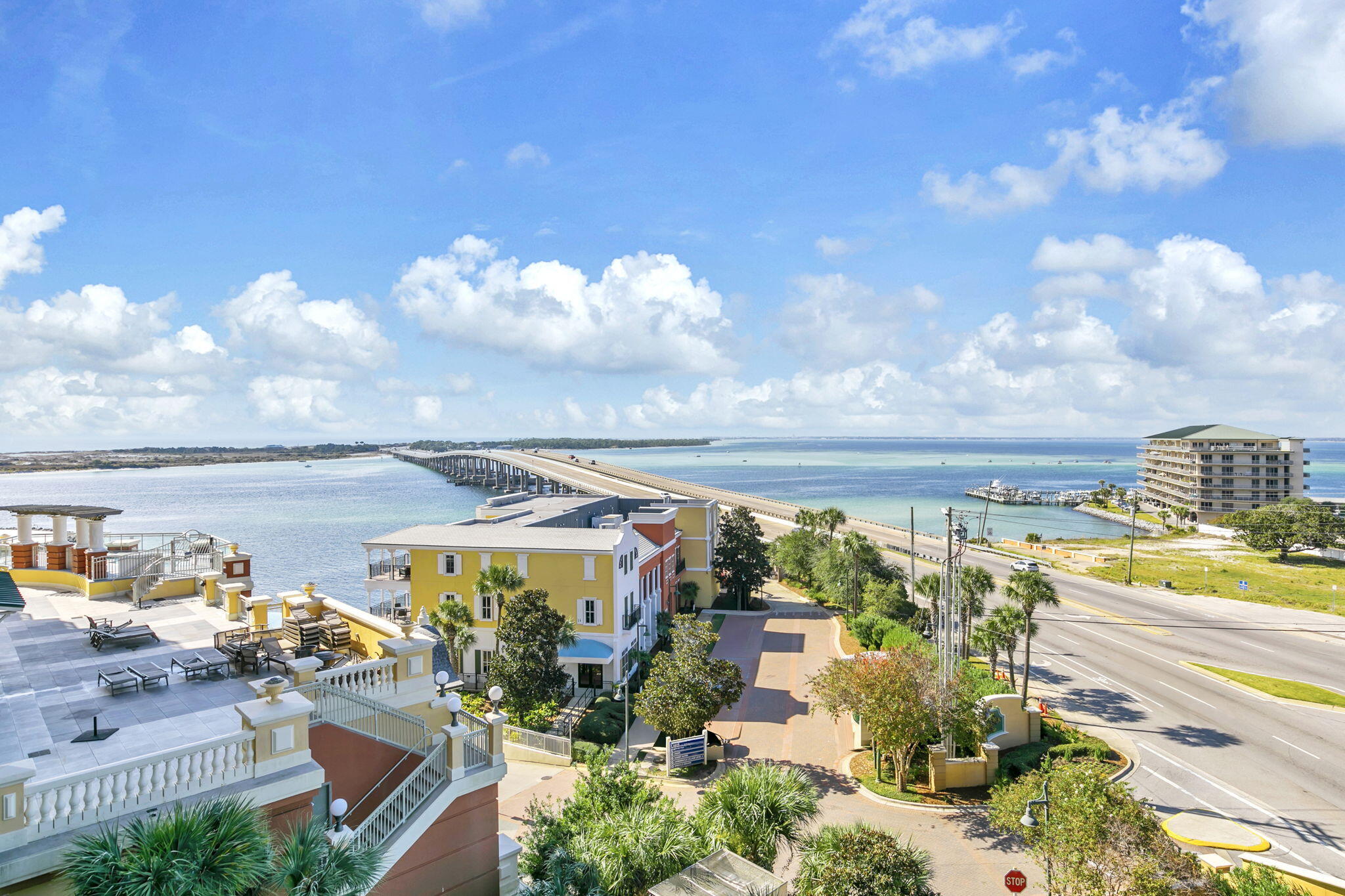 EMERALD GRANDE - Residential