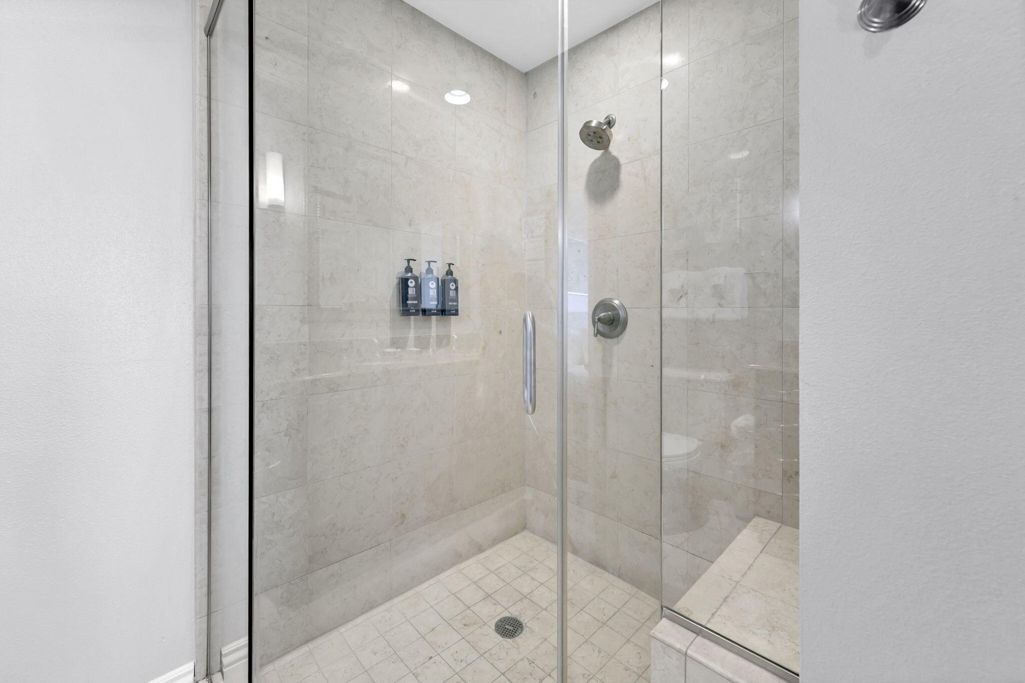 EMERALD GRANDE - Residential