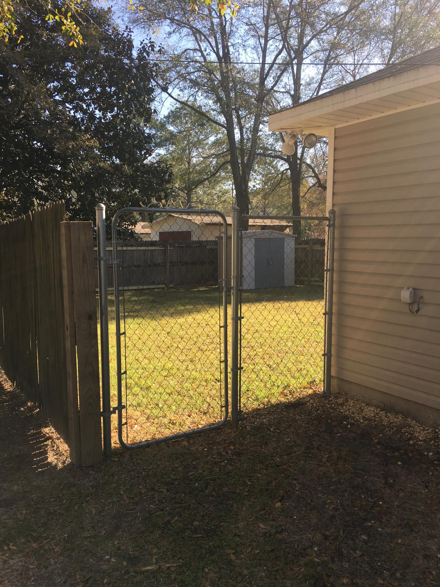 TOWN OF CRESTVIEW - Residential