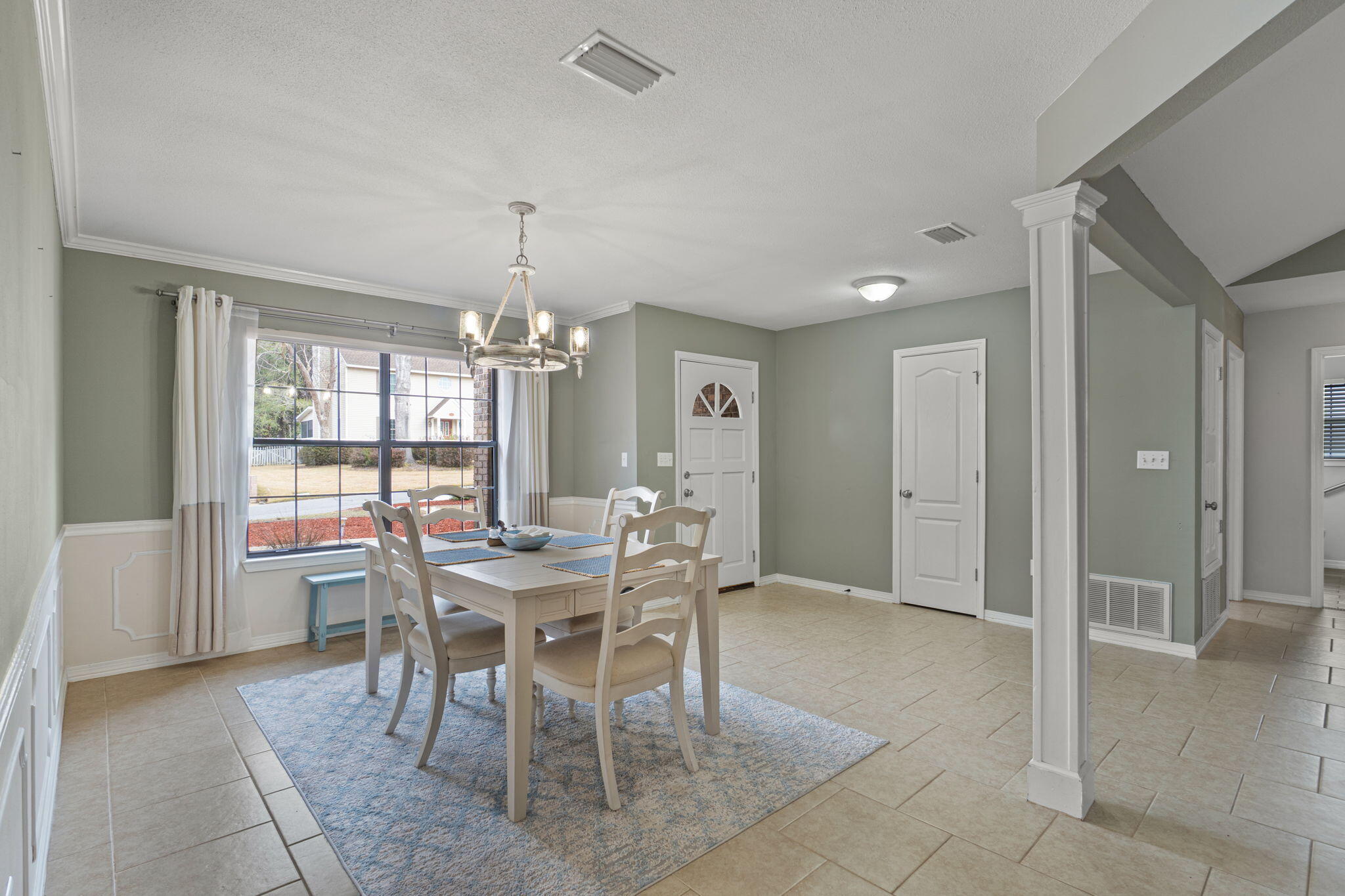 LAKESIDE EAST - Residential