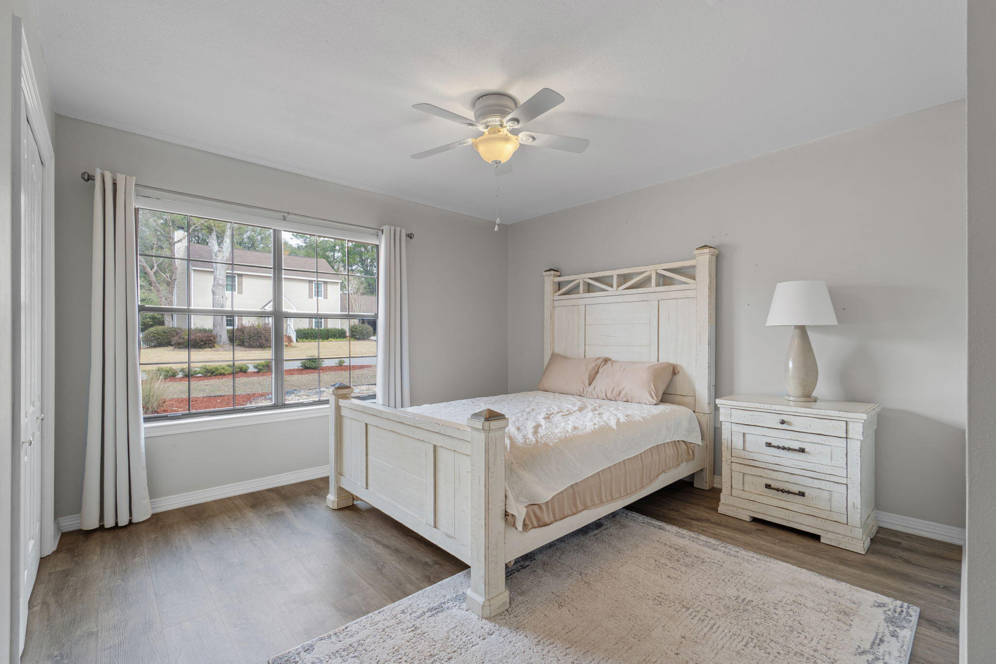 LAKESIDE EAST - Residential