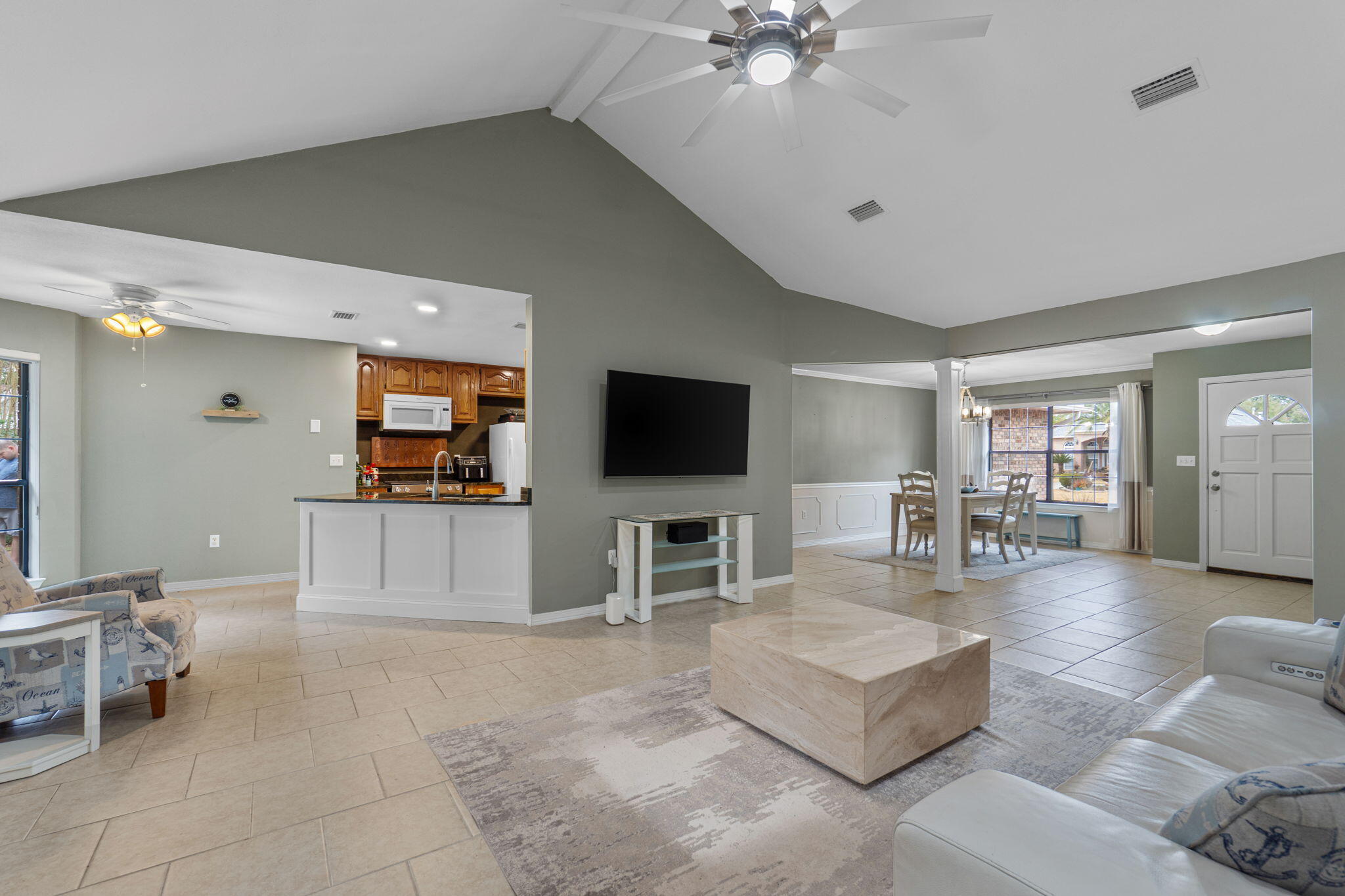 LAKESIDE EAST - Residential