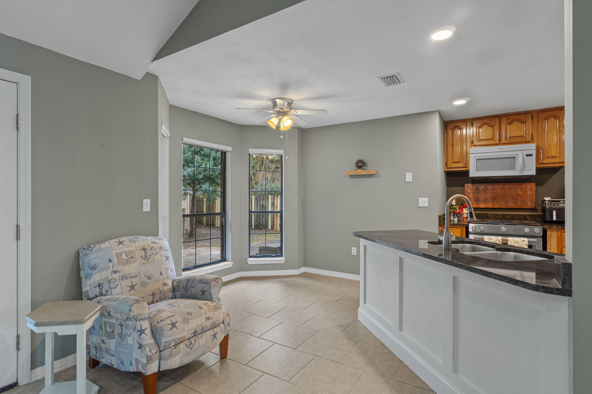 LAKESIDE EAST - Residential