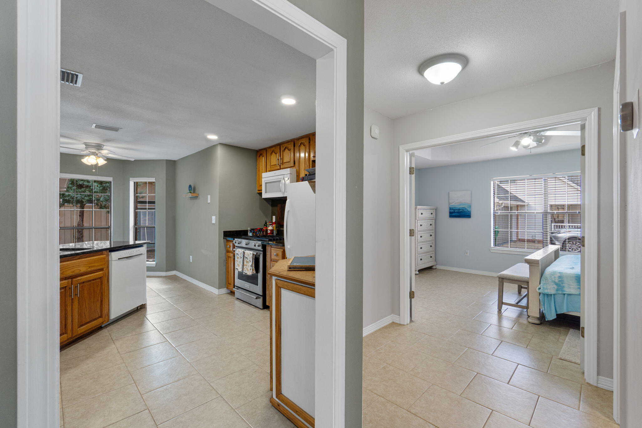 LAKESIDE EAST - Residential