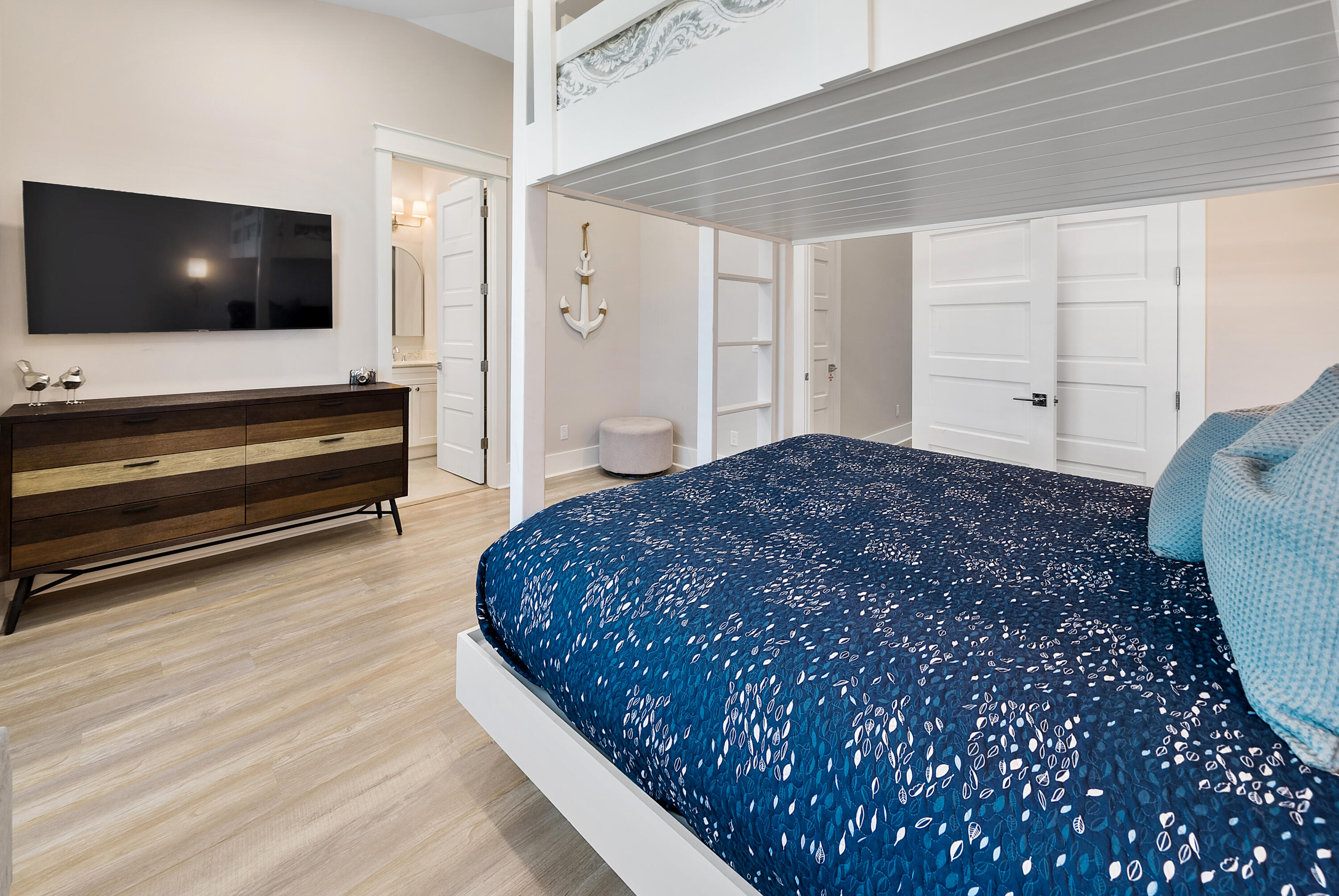 CRESCENT BEACH UNIT 1 - Residential