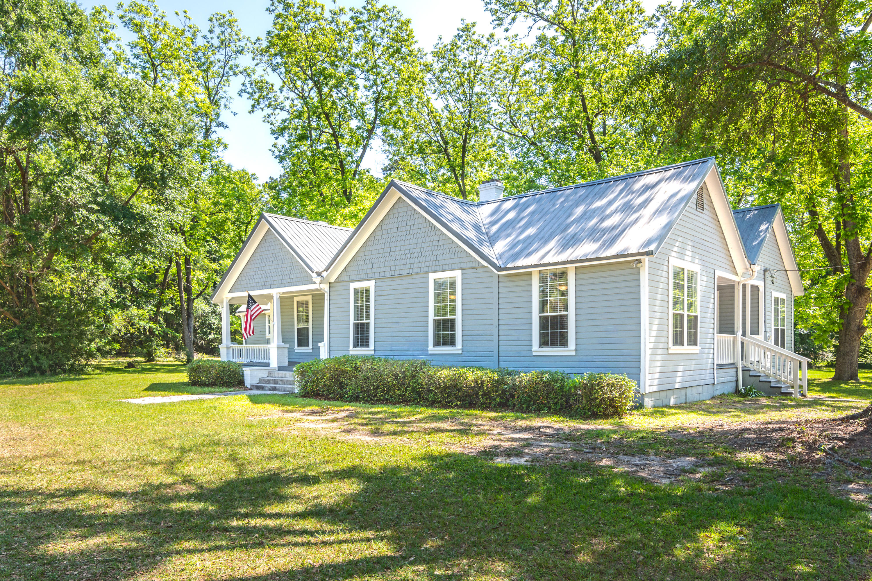 LAUREL HILL - Residential