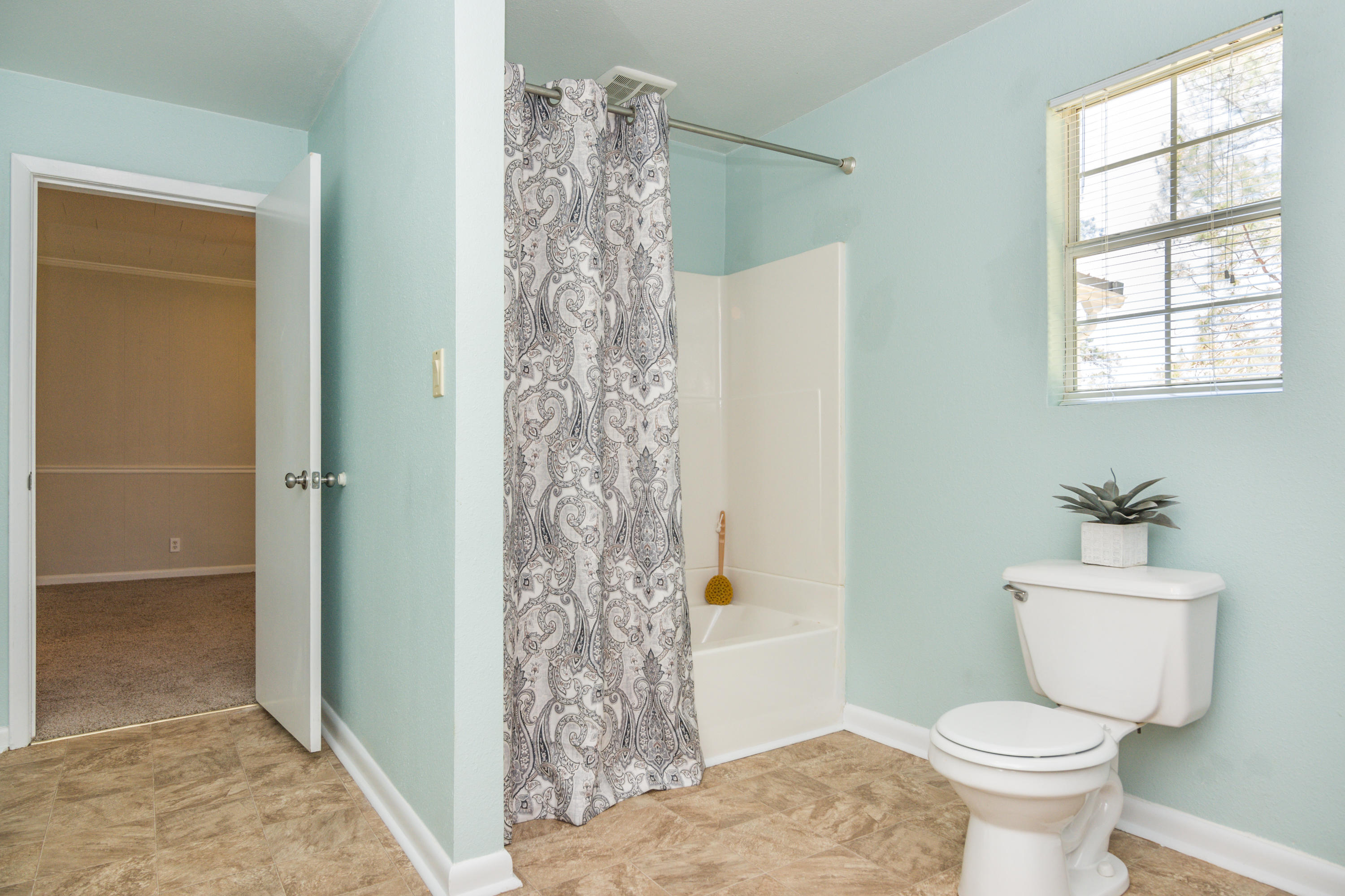 LAUREL HILL - Residential