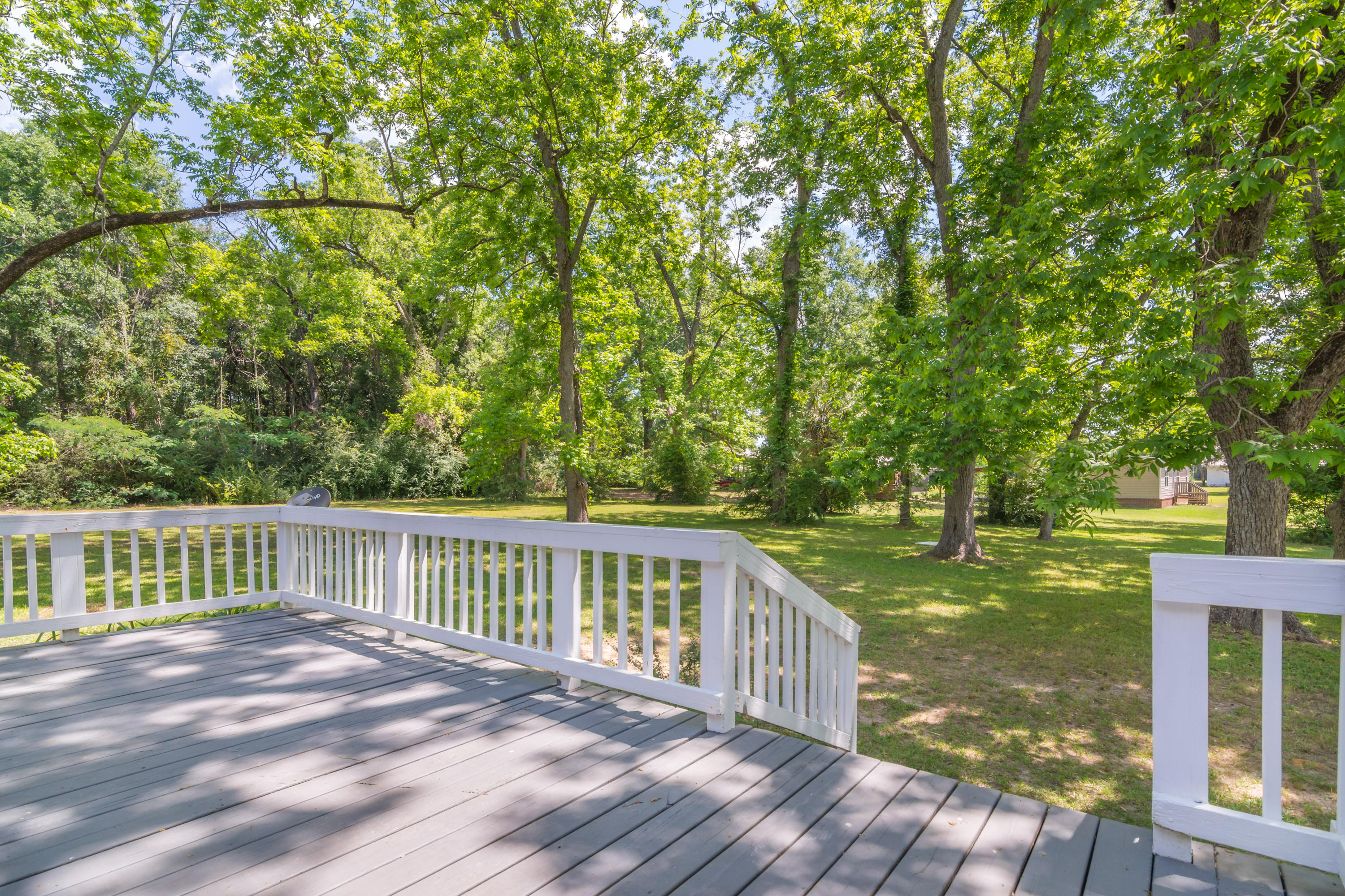 LAUREL HILL - Residential