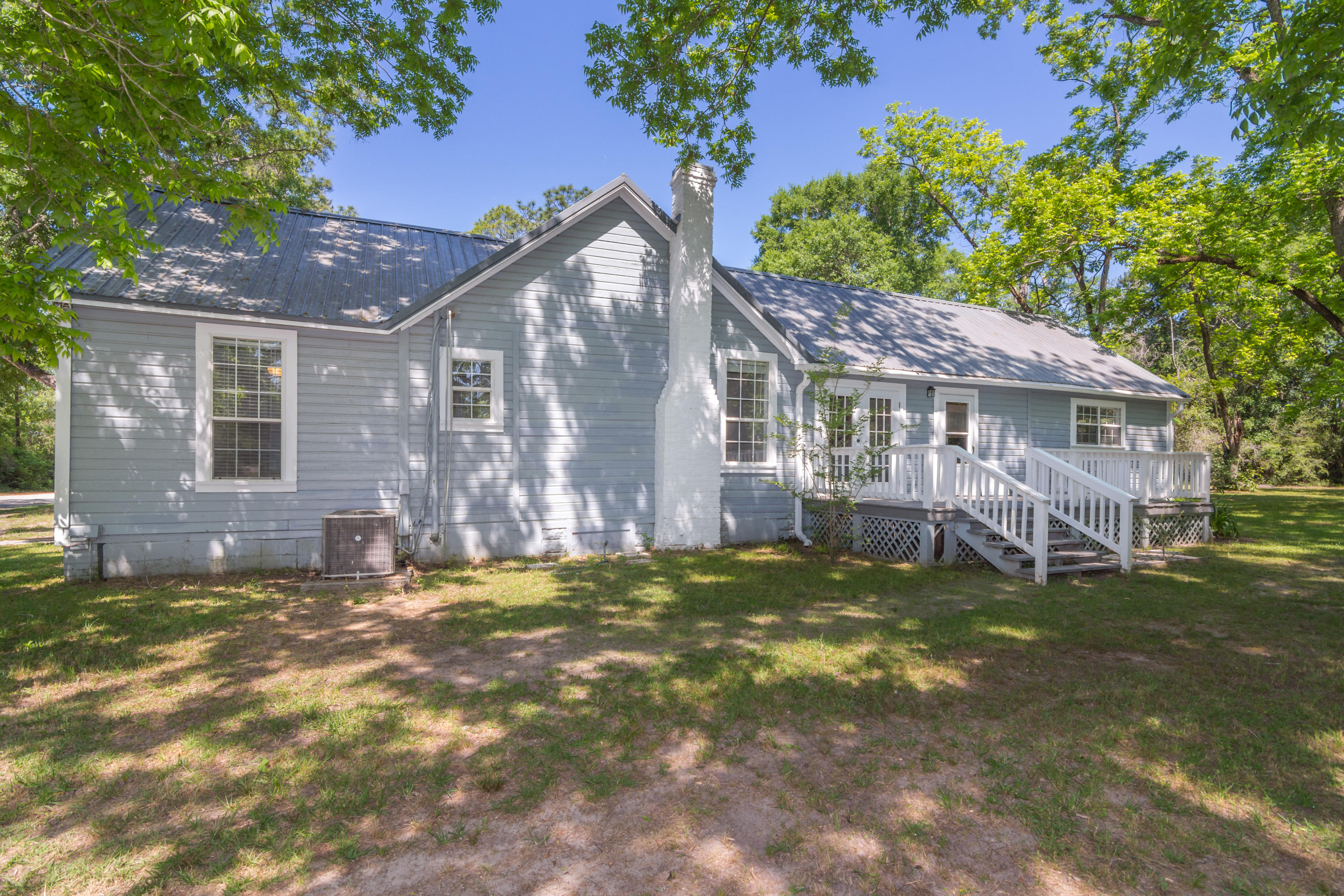 LAUREL HILL - Residential