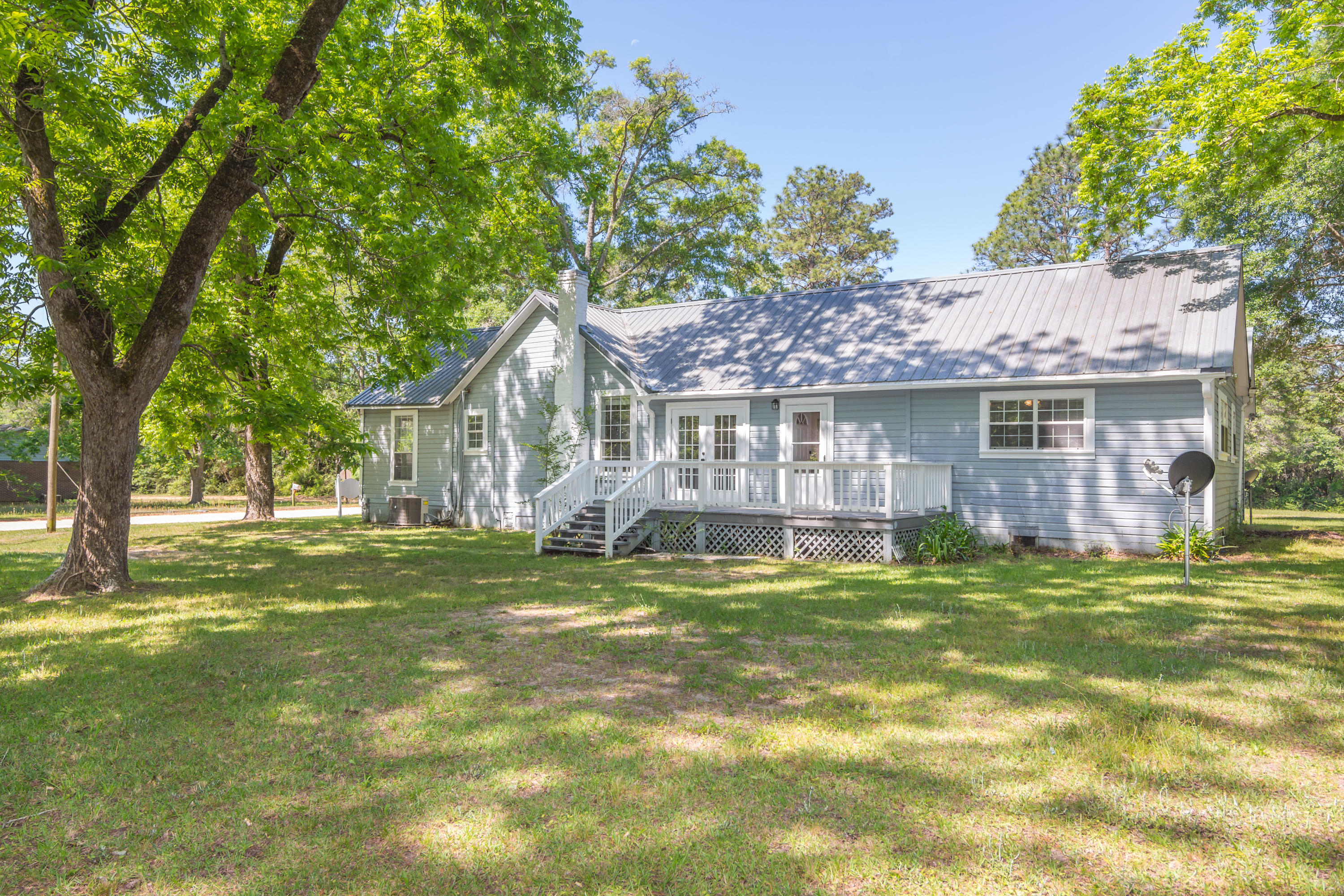 LAUREL HILL - Residential