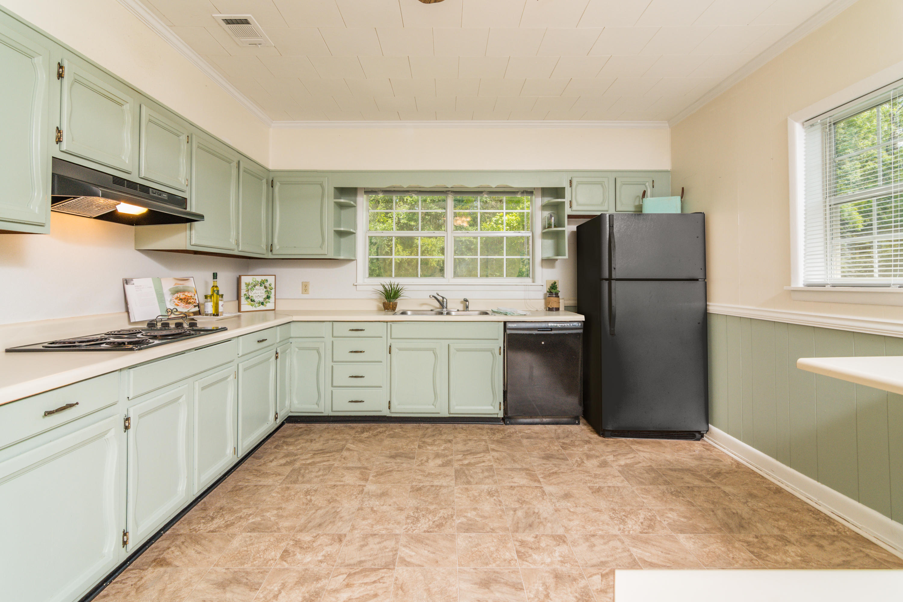 LAUREL HILL - Residential