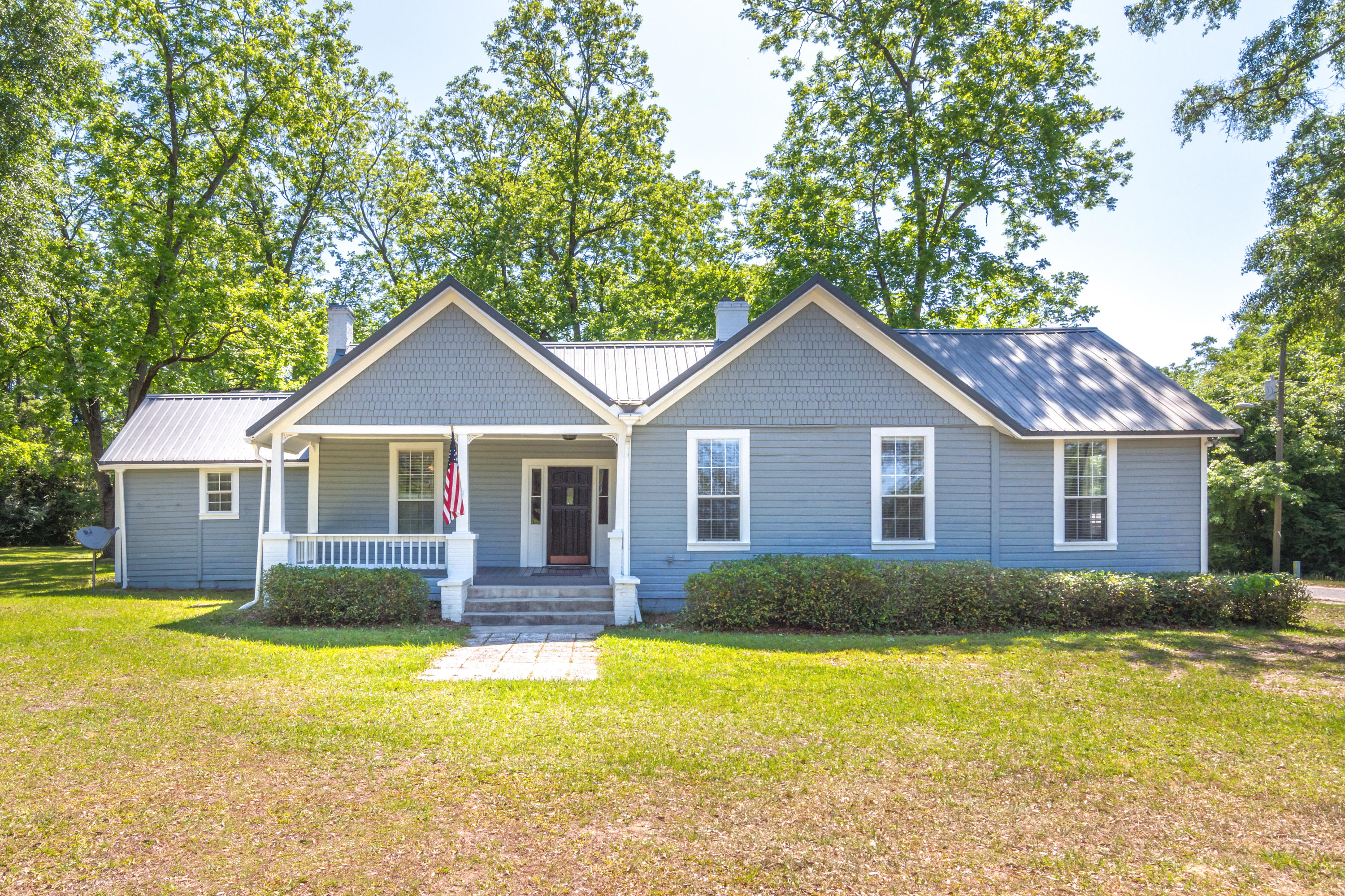 LAUREL HILL - Residential