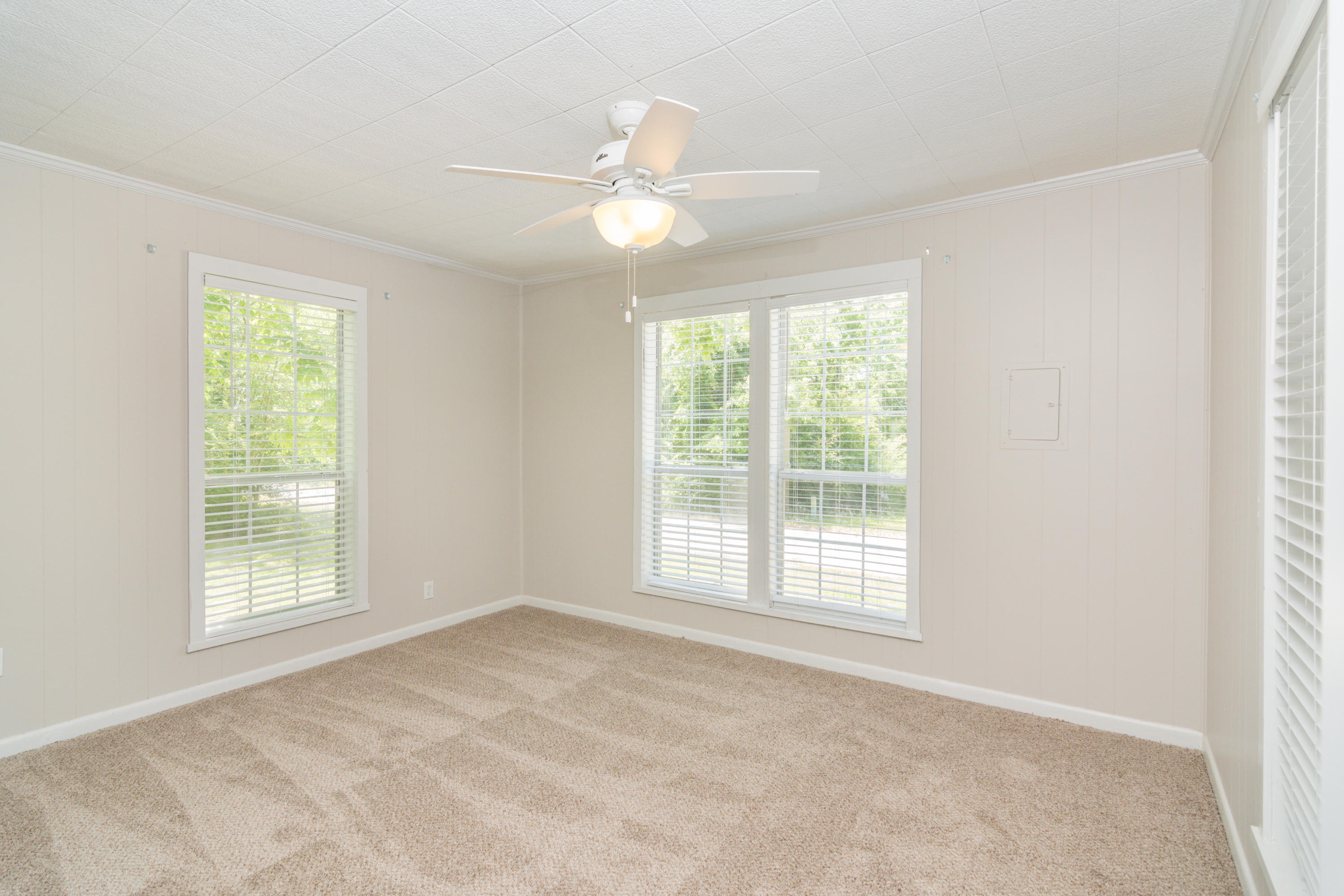 LAUREL HILL - Residential