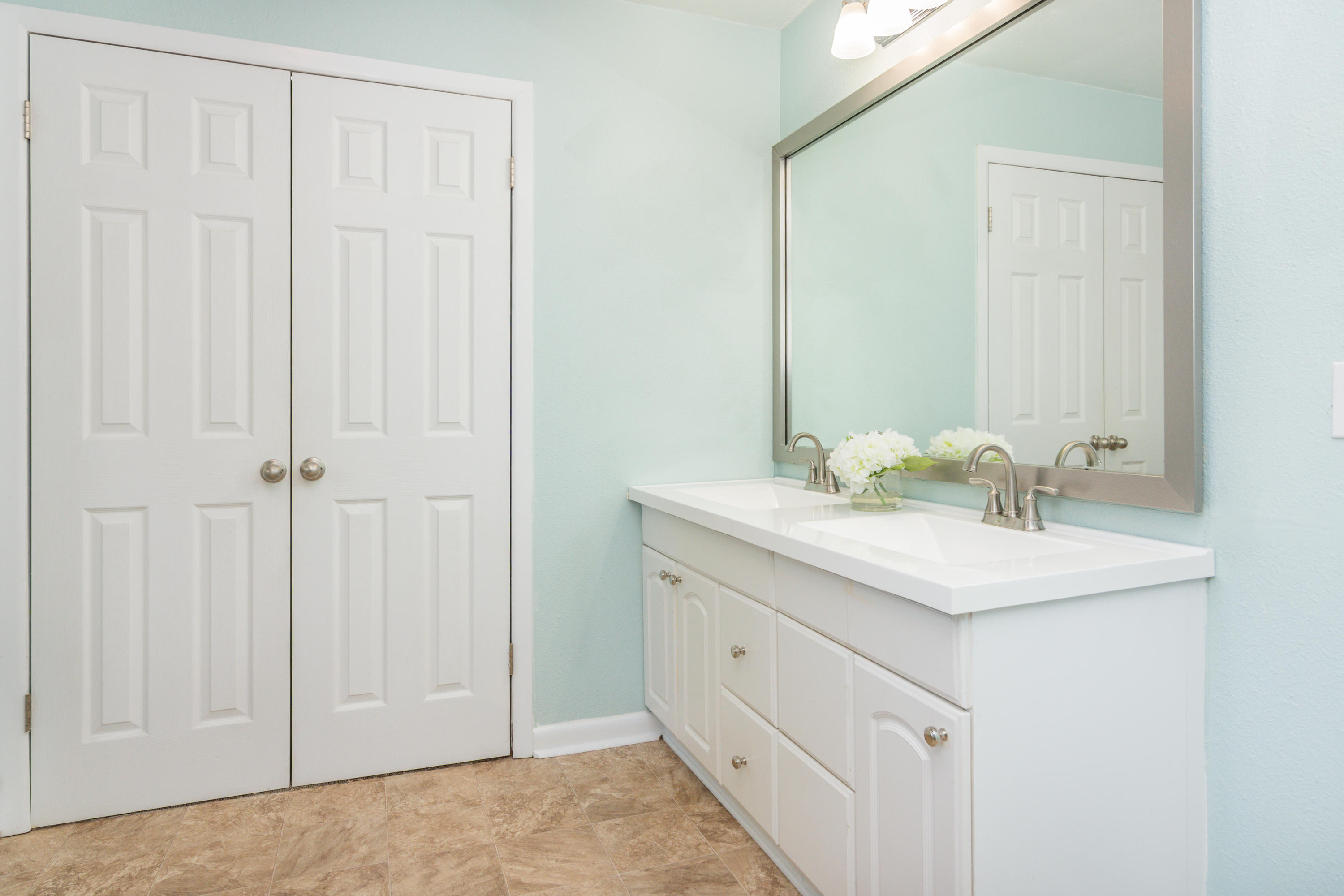 LAUREL HILL - Residential