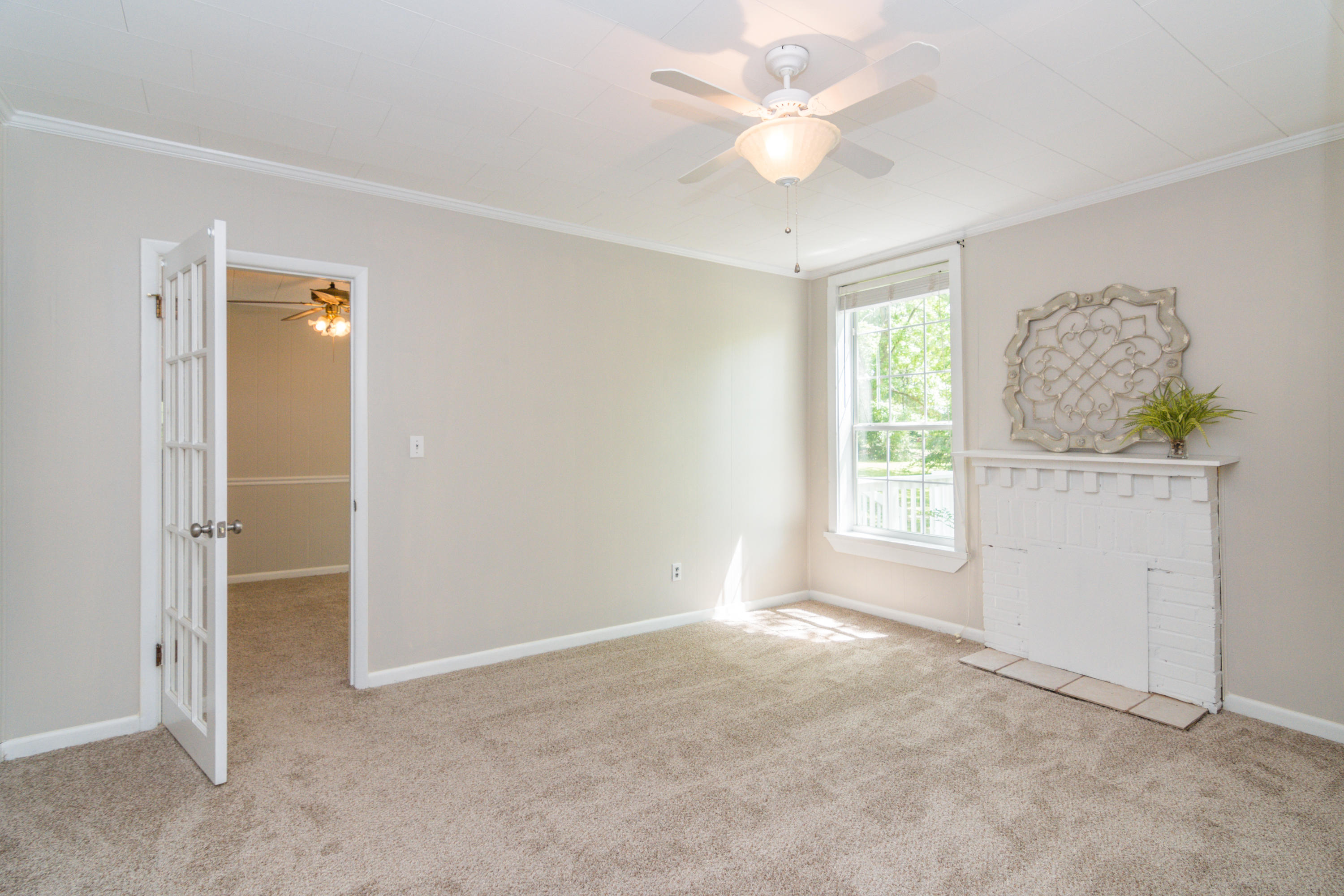 LAUREL HILL - Residential