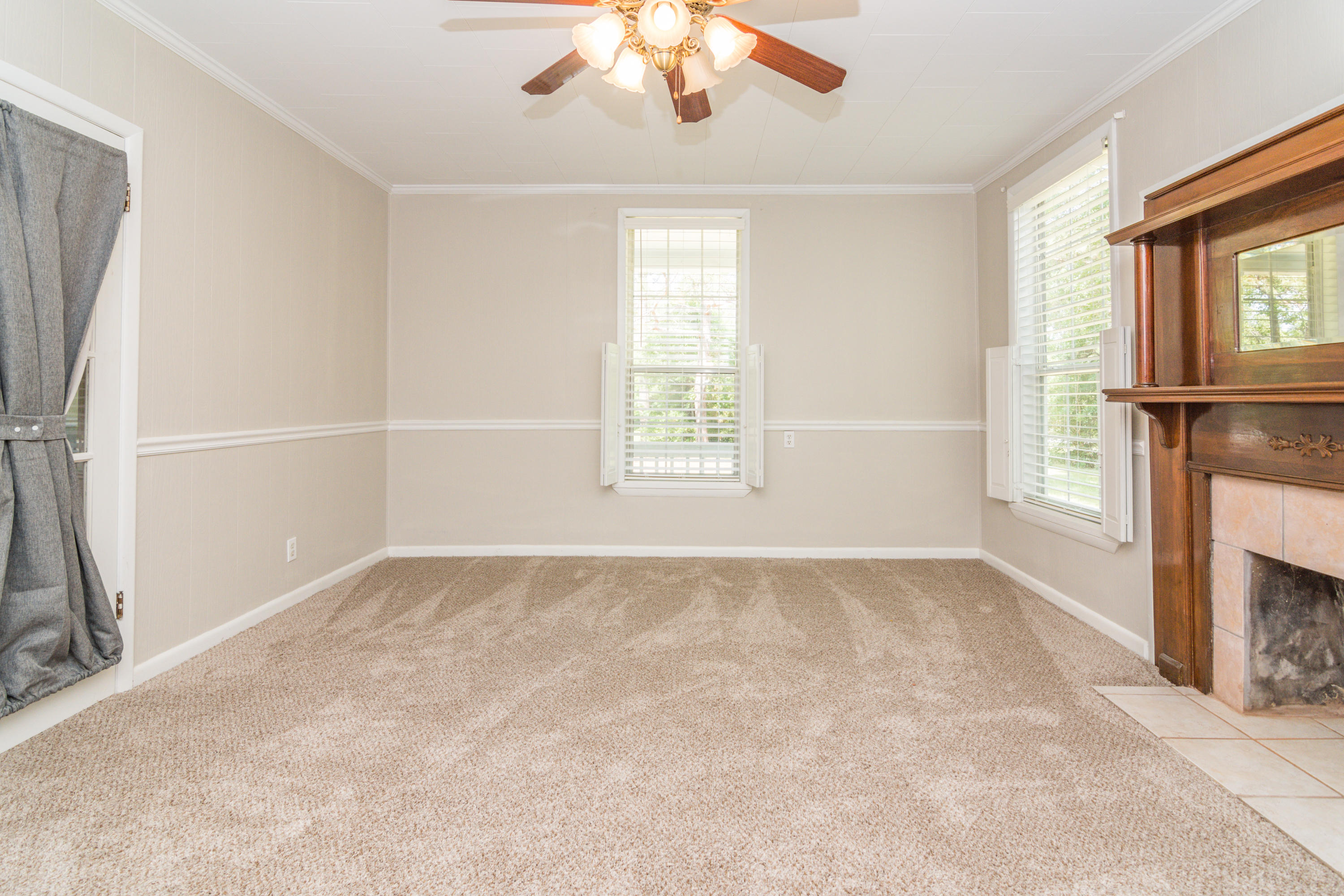 LAUREL HILL - Residential