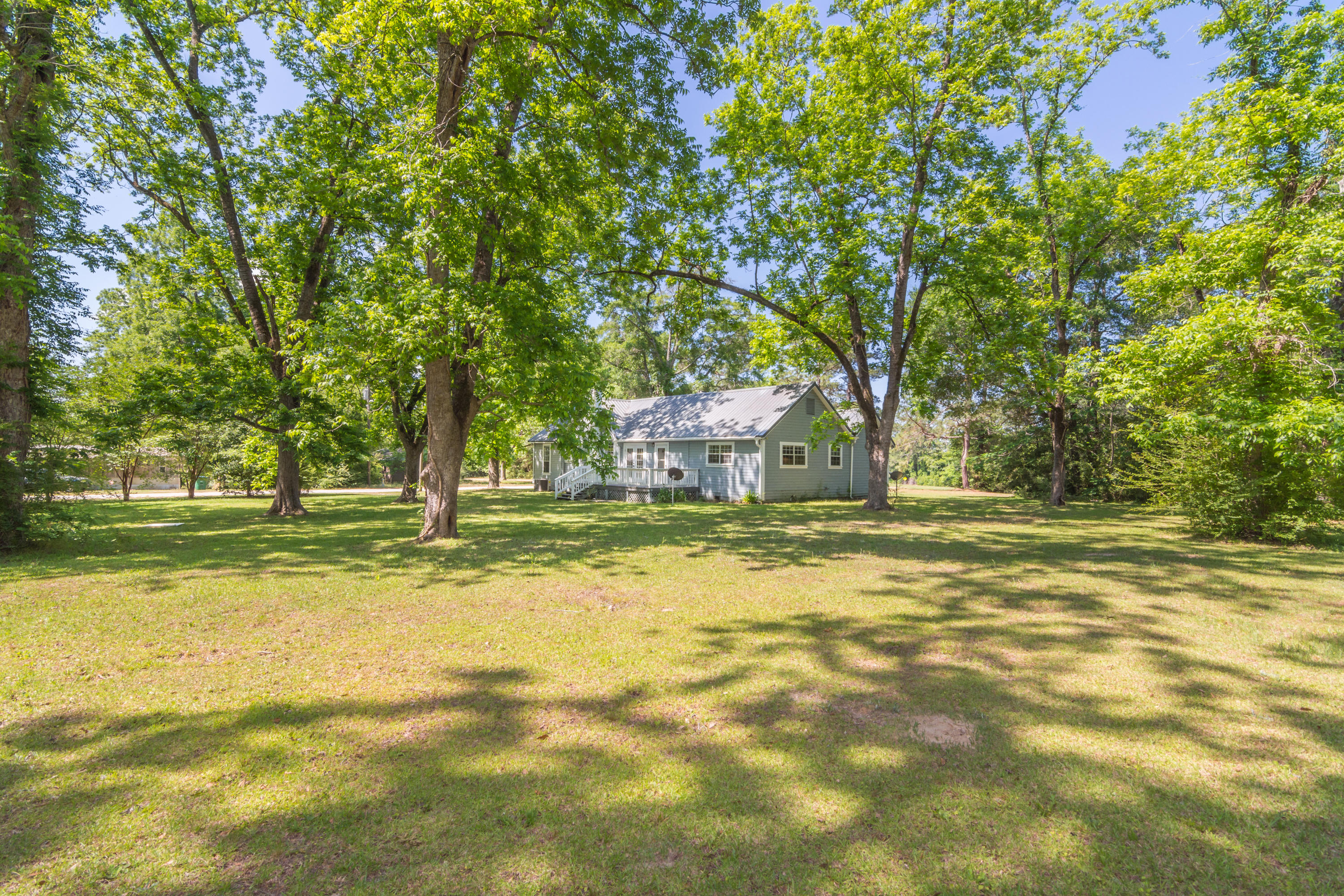 LAUREL HILL - Residential