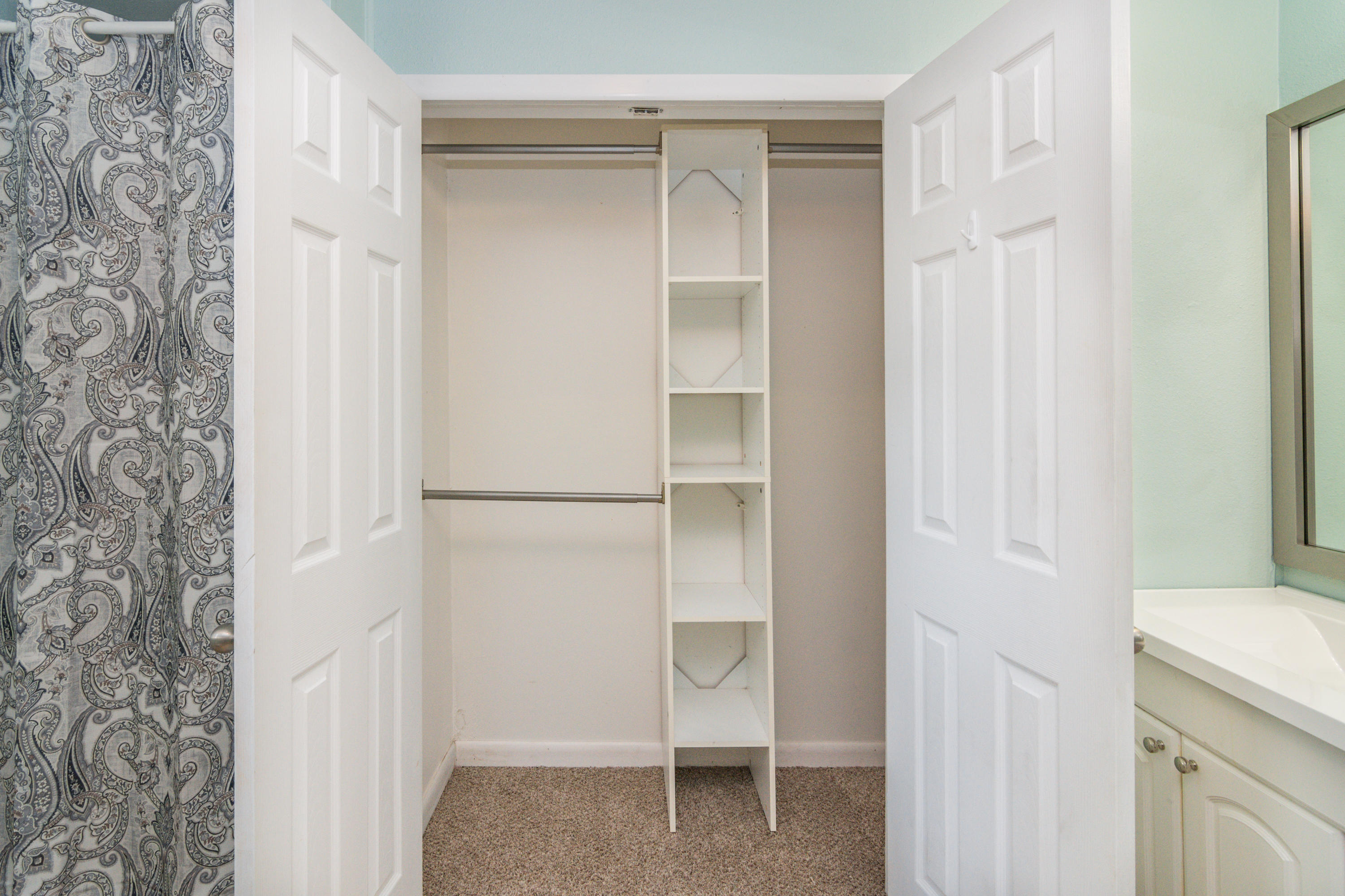 LAUREL HILL - Residential