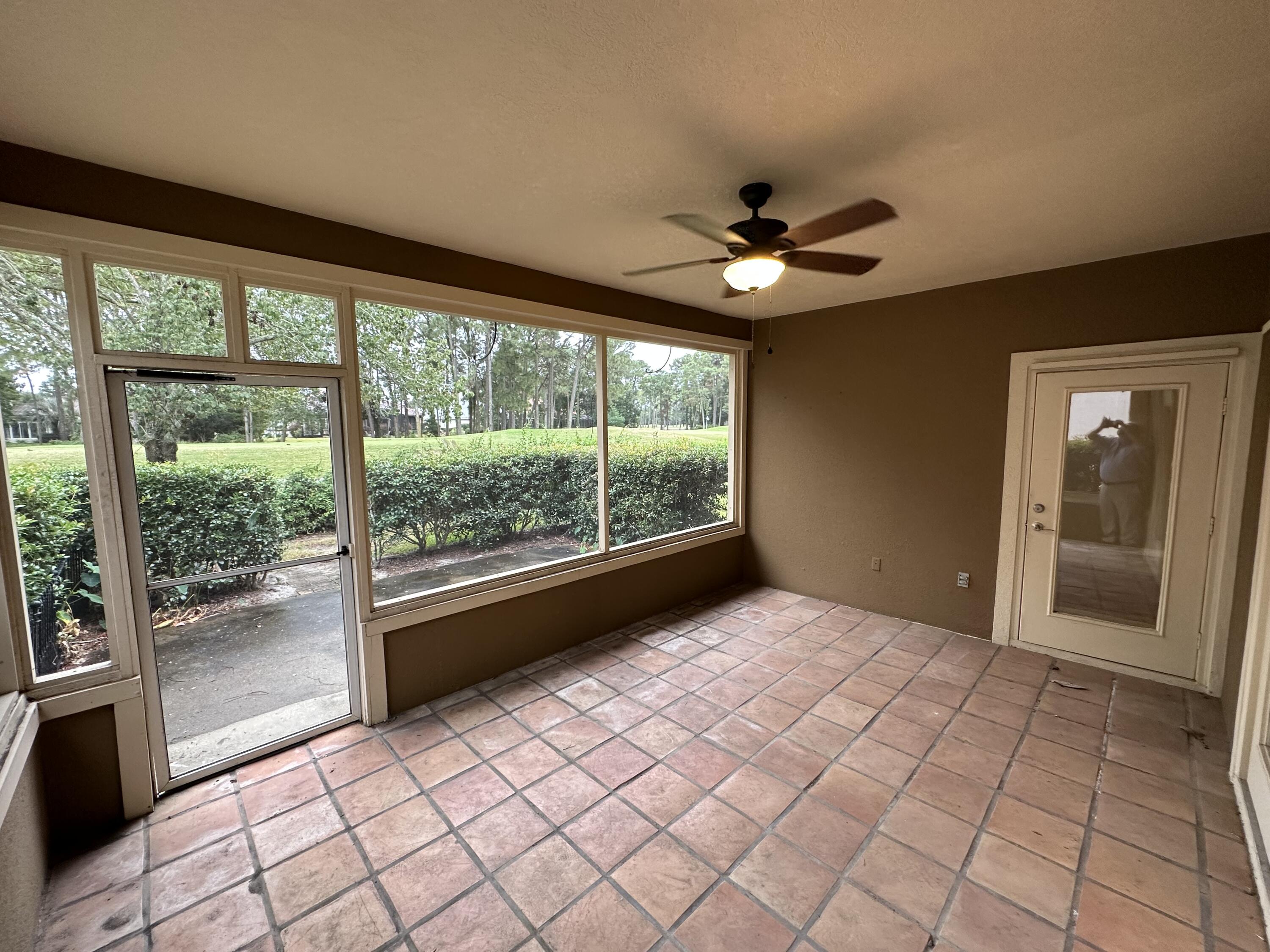 EMERALD BAY PH 1A - Residential Lease