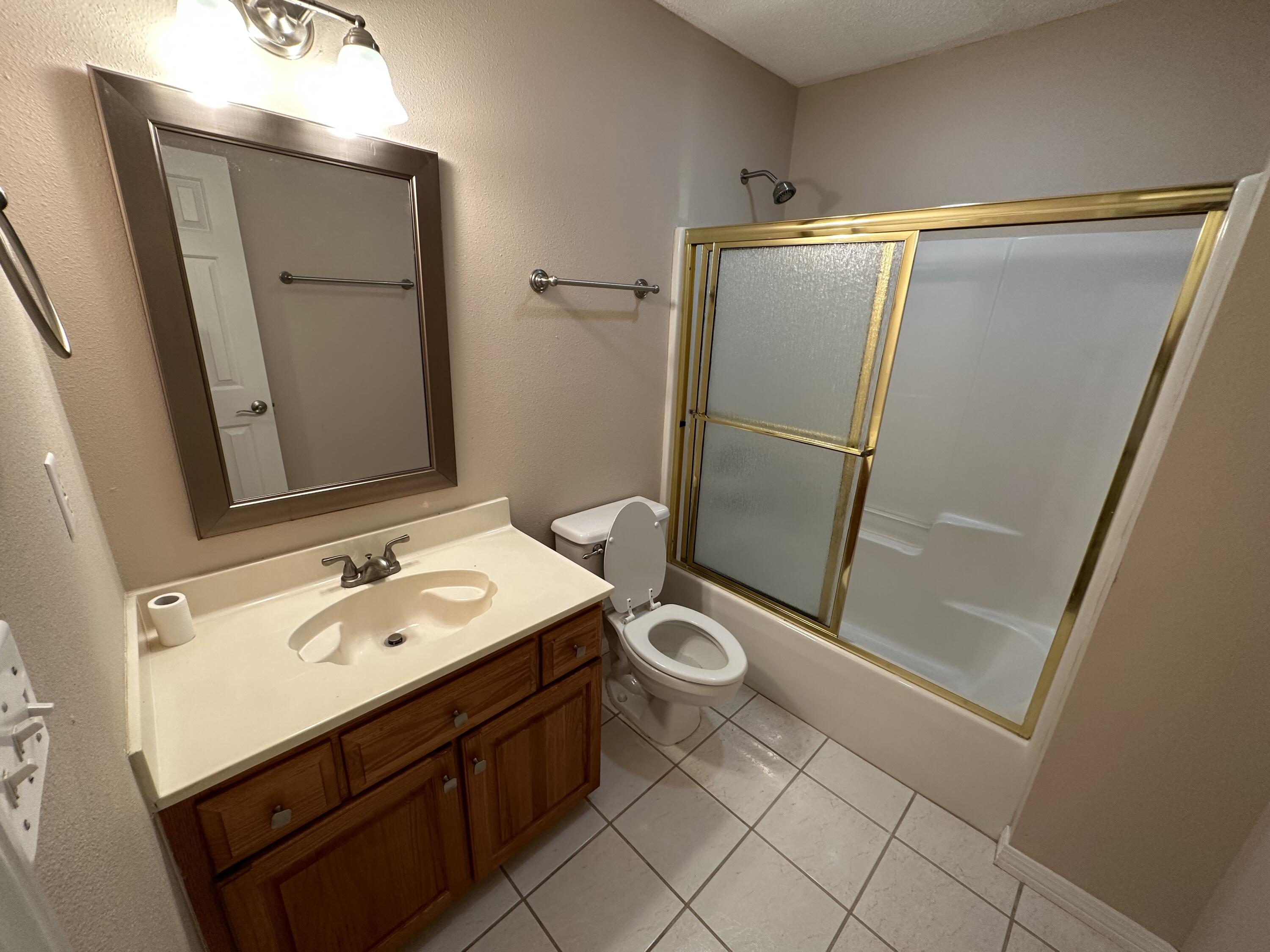 EMERALD BAY PH 1A - Residential Lease