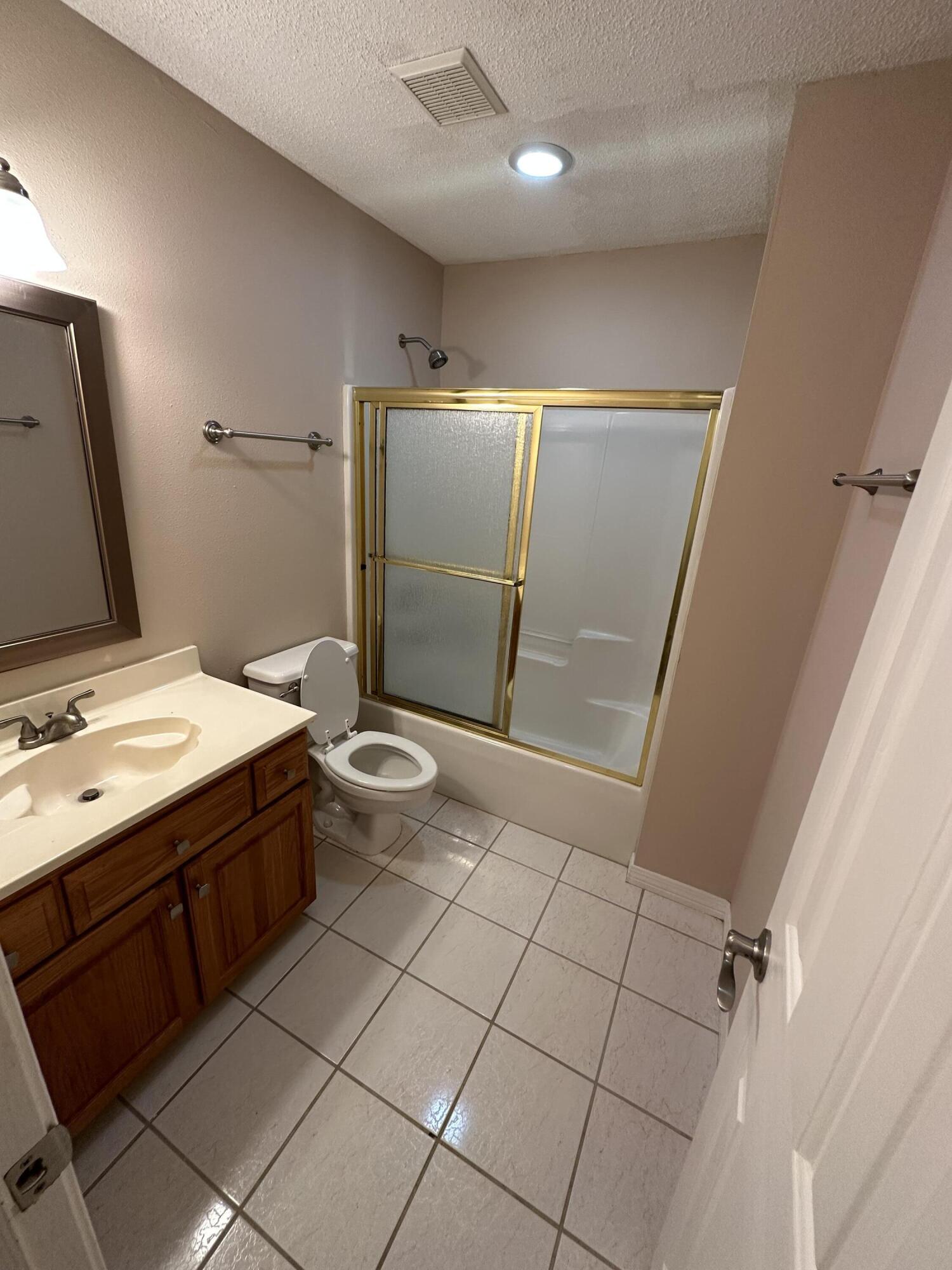 EMERALD BAY PH 1A - Residential Lease