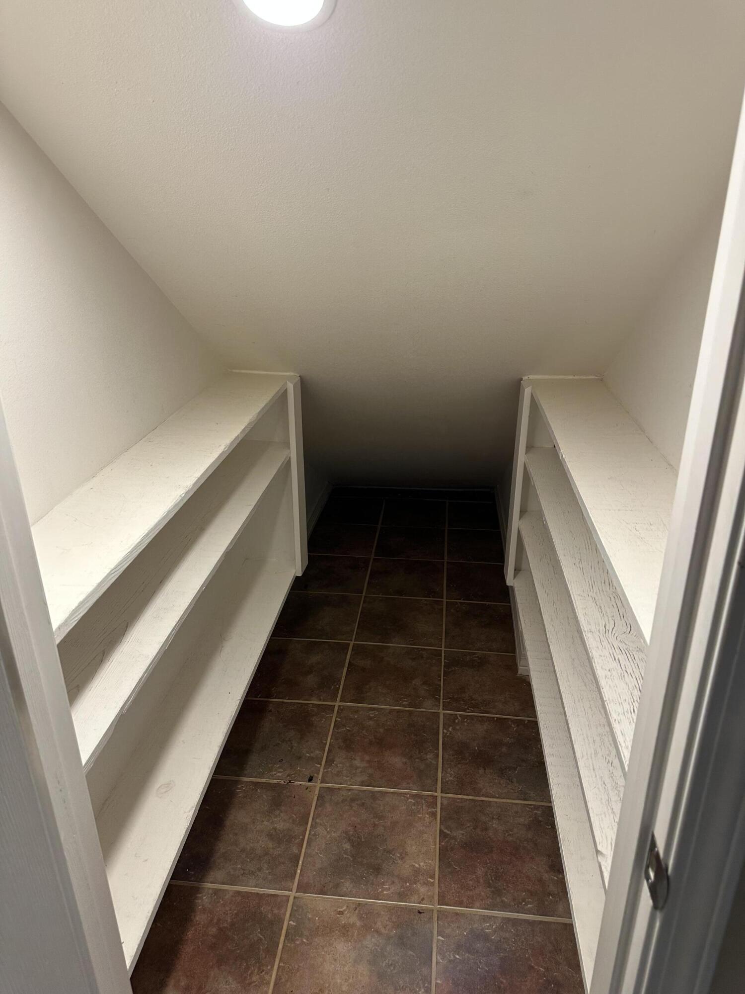 EMERALD BAY PH 1A - Residential Lease