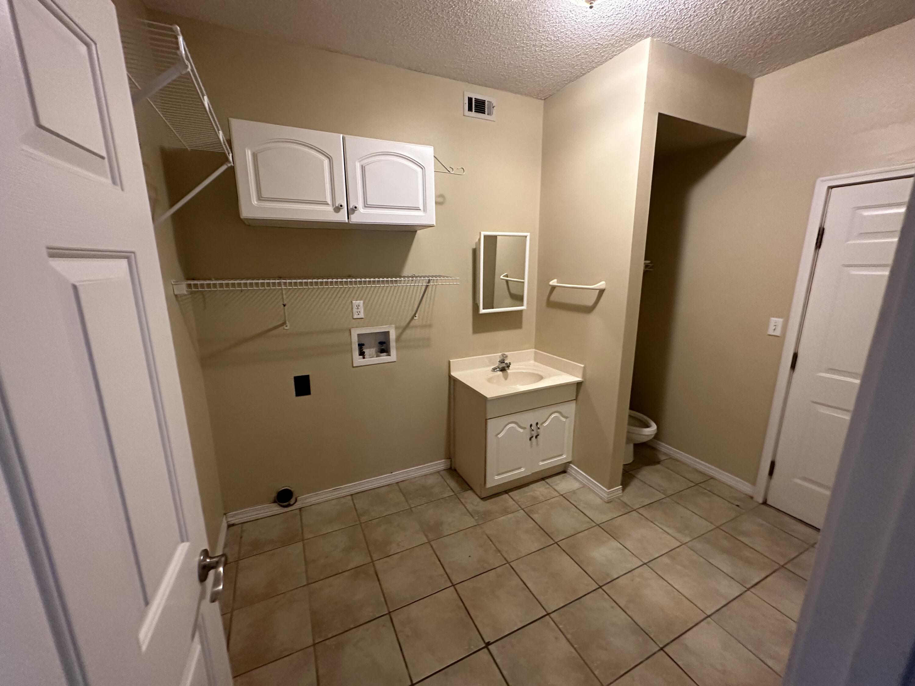 EMERALD BAY PH 1A - Residential Lease