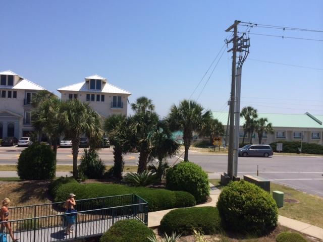 EMERALD WATERS - Residential