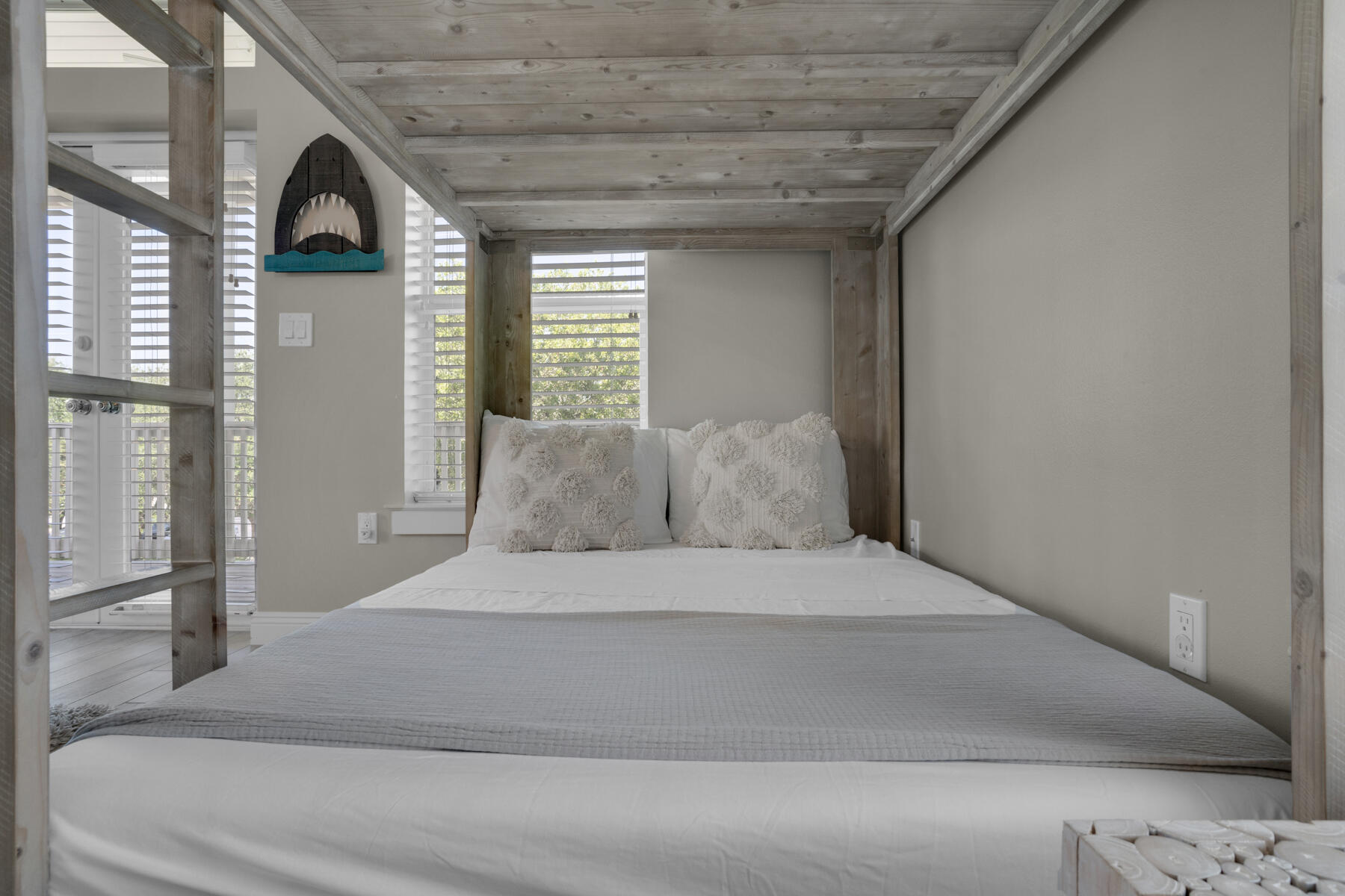 CRYSTAL BEACH - Residential