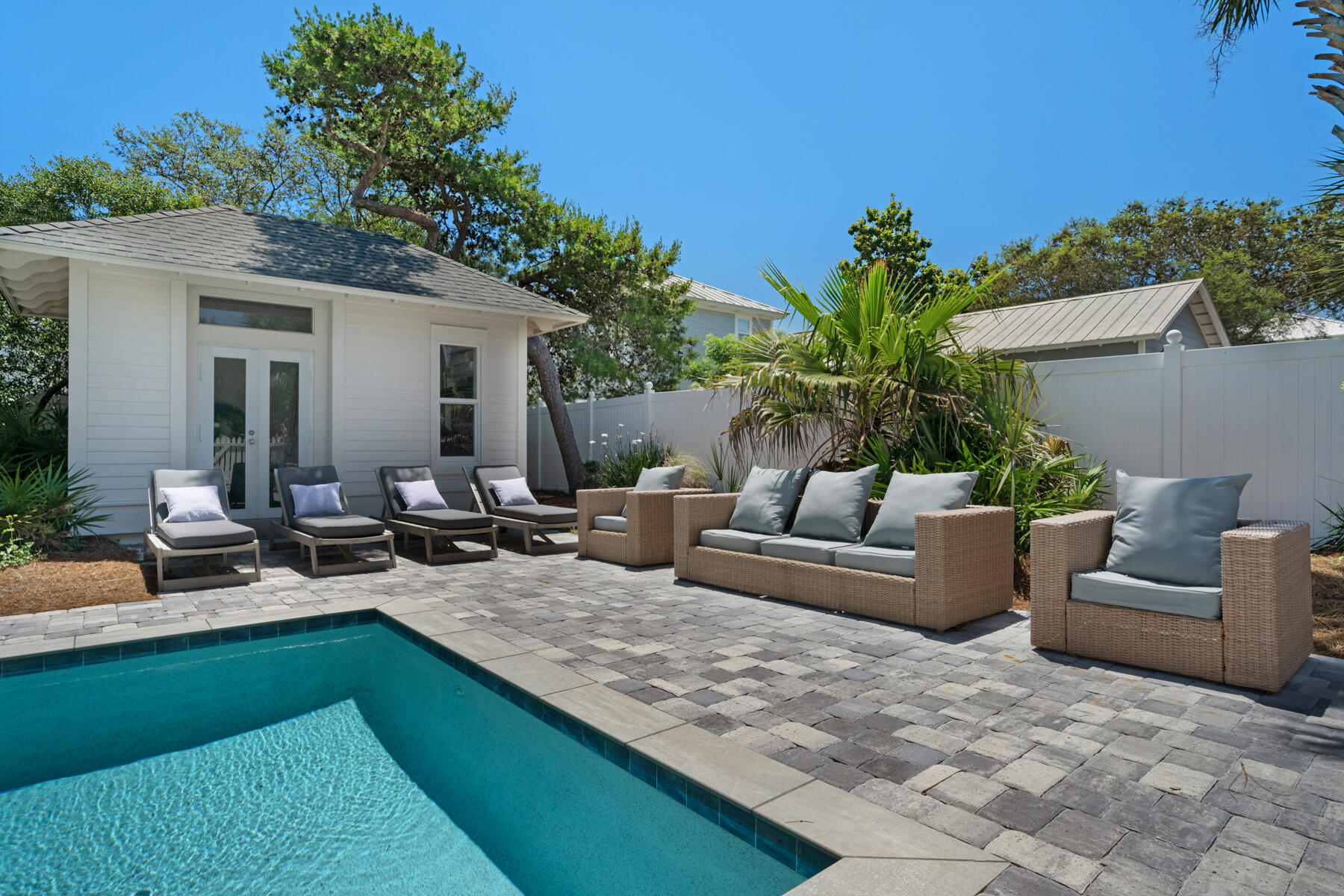 CRYSTAL BEACH - Residential