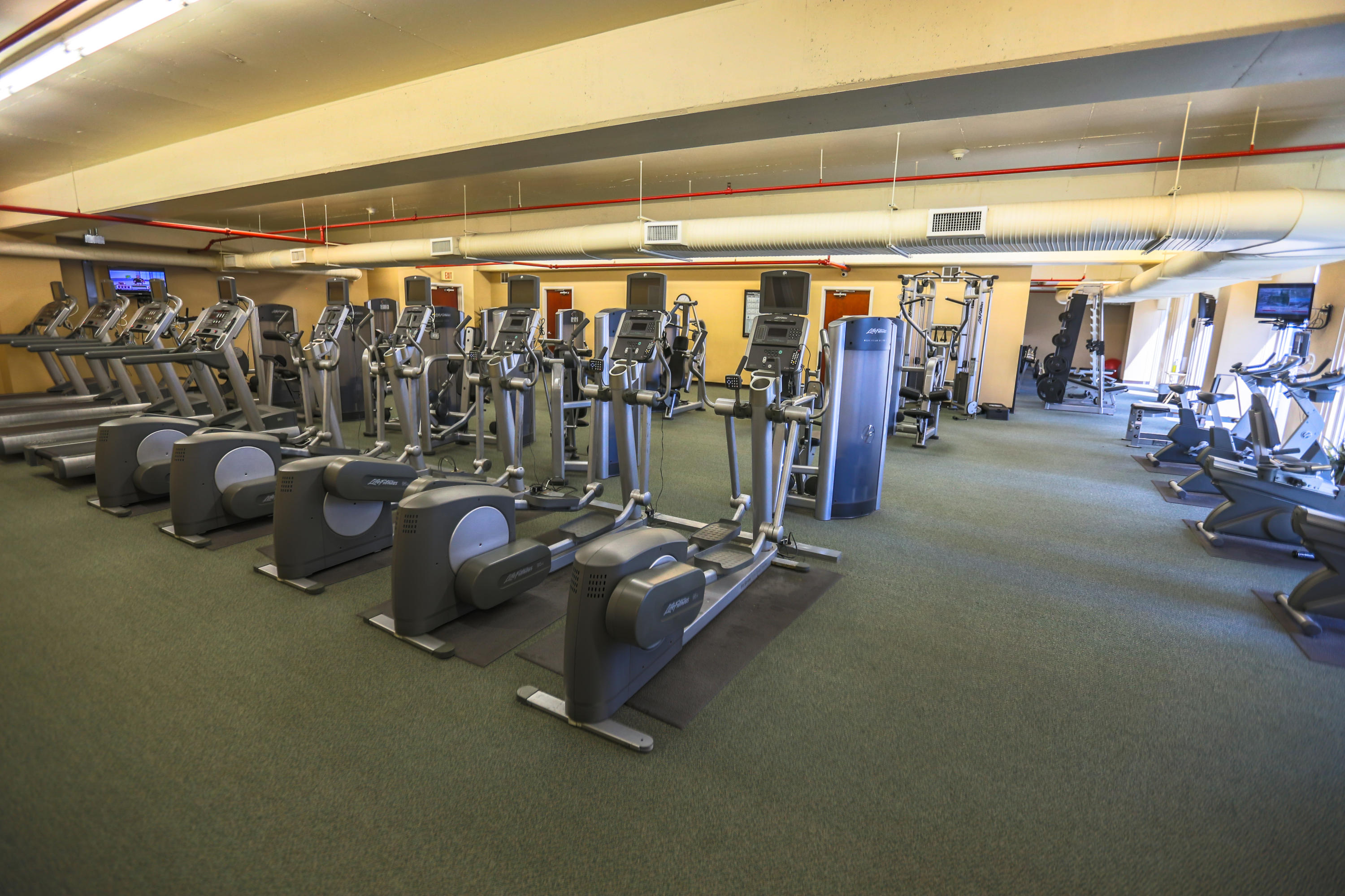 MAJESTIC BEACH TOWERS I - Residential