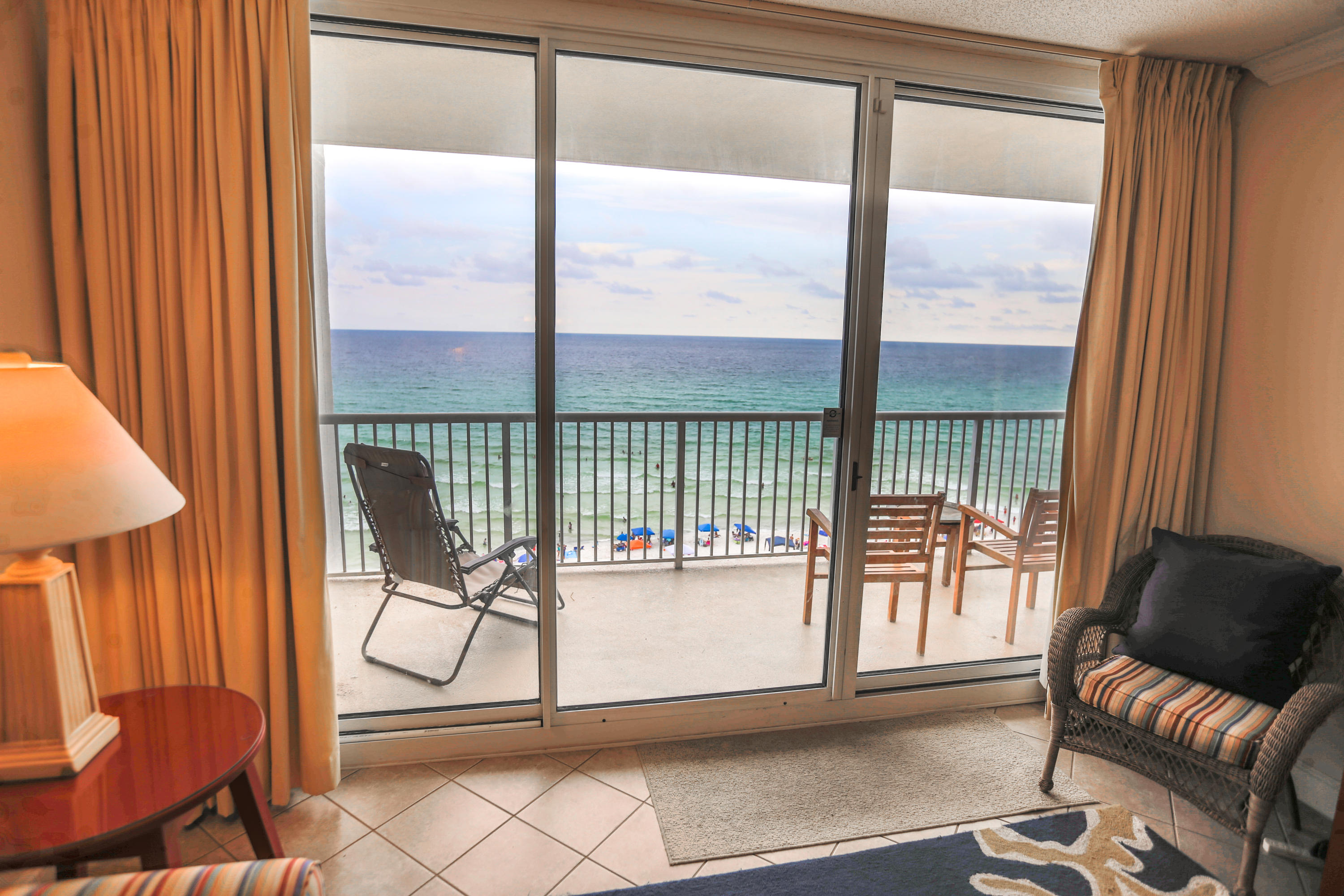 MAJESTIC BEACH TOWERS I - Residential