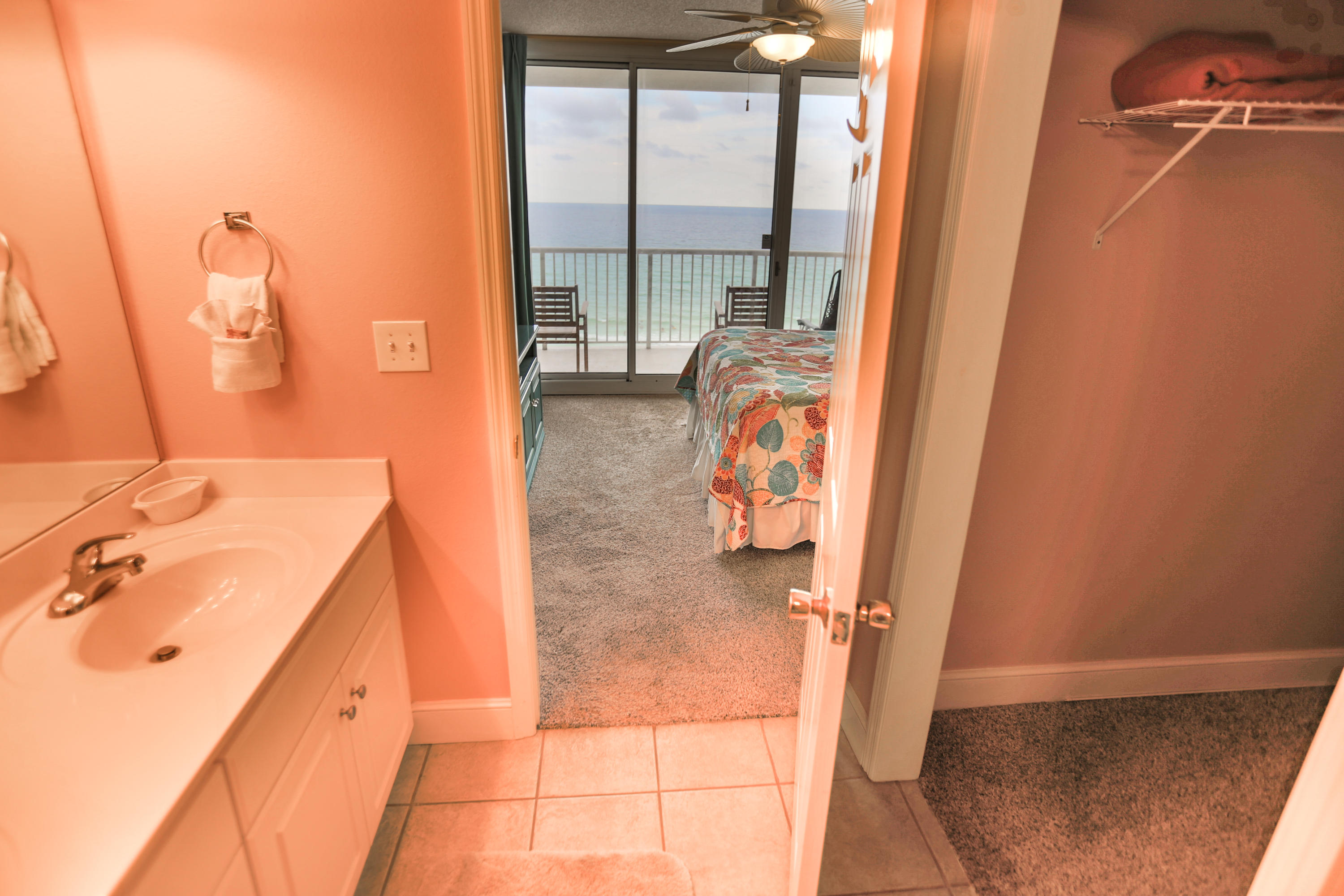 MAJESTIC BEACH TOWERS I - Residential